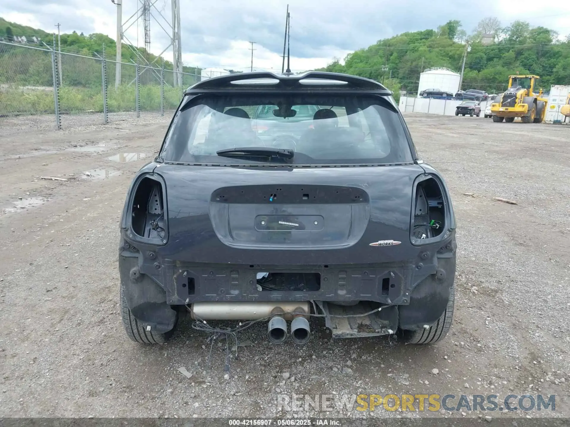 17 Photograph of a damaged car WMWXR9C00M2P18238 MINI HARDTOP 2021