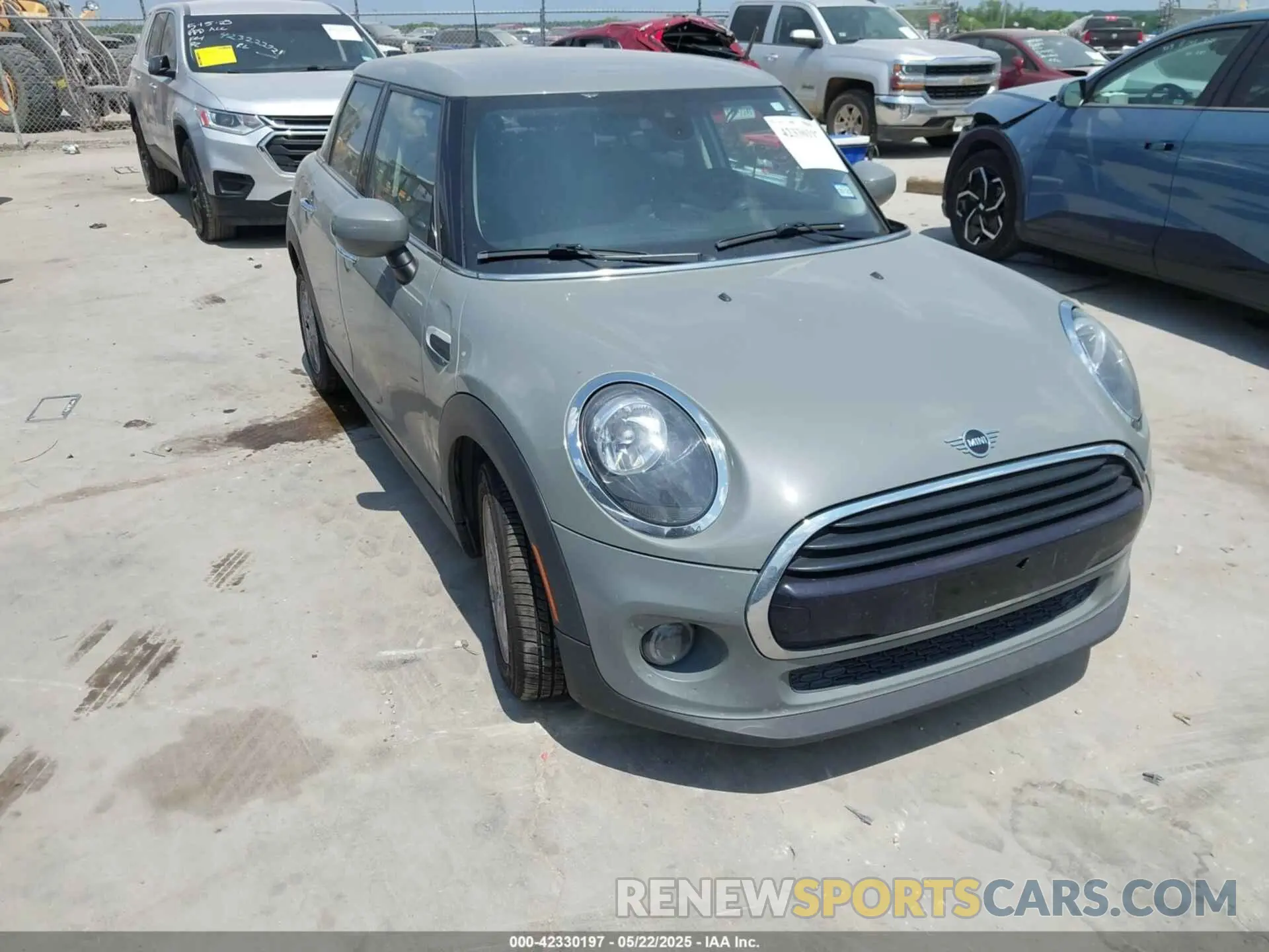 1 Photograph of a damaged car WMWXU7C09M2P17351 MINI HARDTOP 2021
