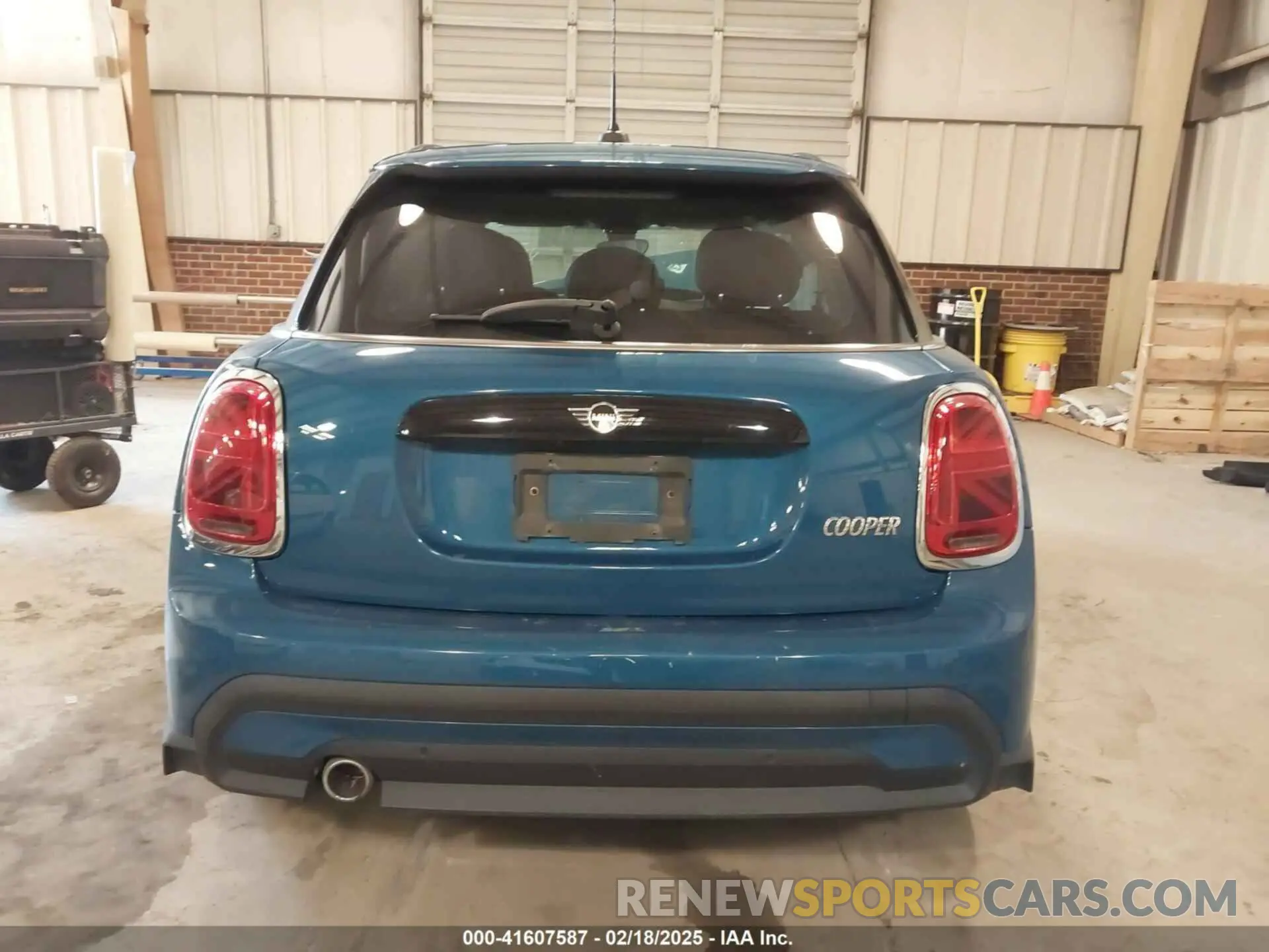 15 Photograph of a damaged car WMW33DK03N2R03891 MINI HARDTOP 2022
