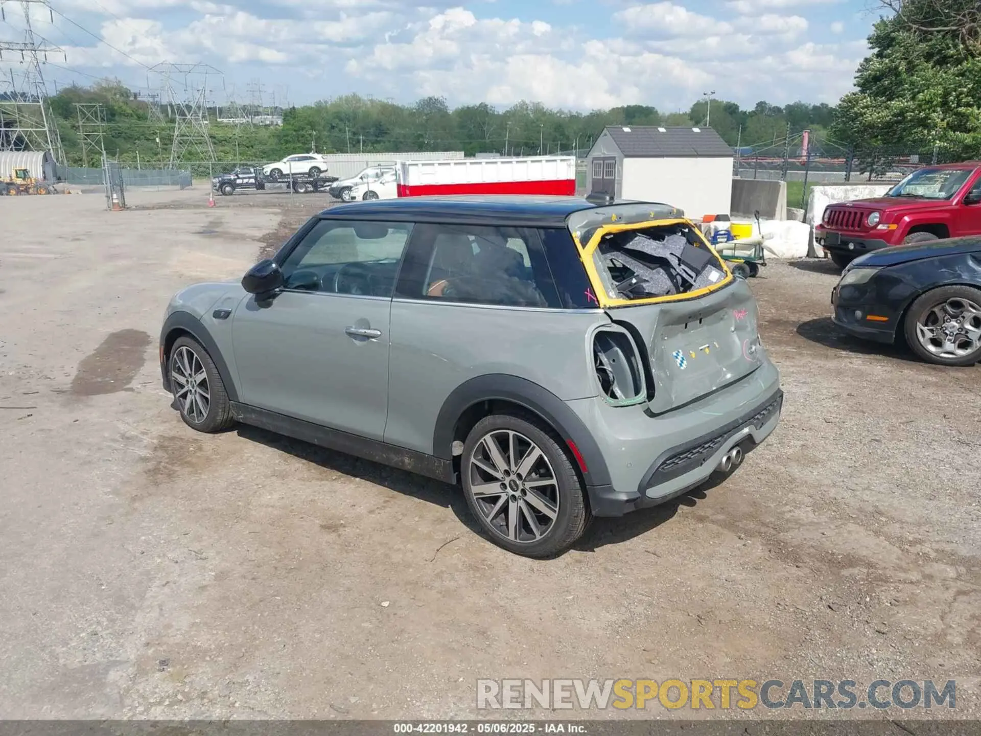 3 Photograph of a damaged car WMW53DH06N2R68444 MINI HARDTOP 2022