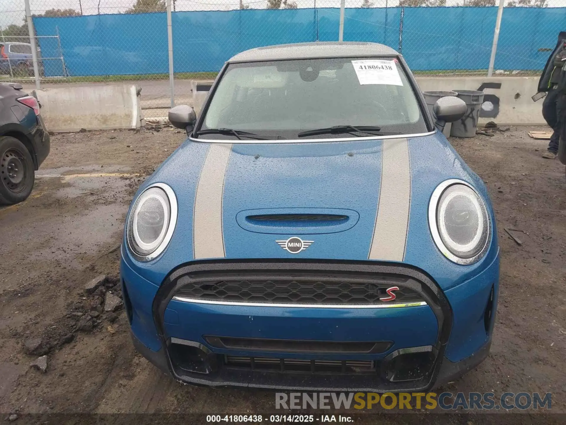 12 Photograph of a damaged car WMW53DH00P2S86792 MINI HARDTOP 2023