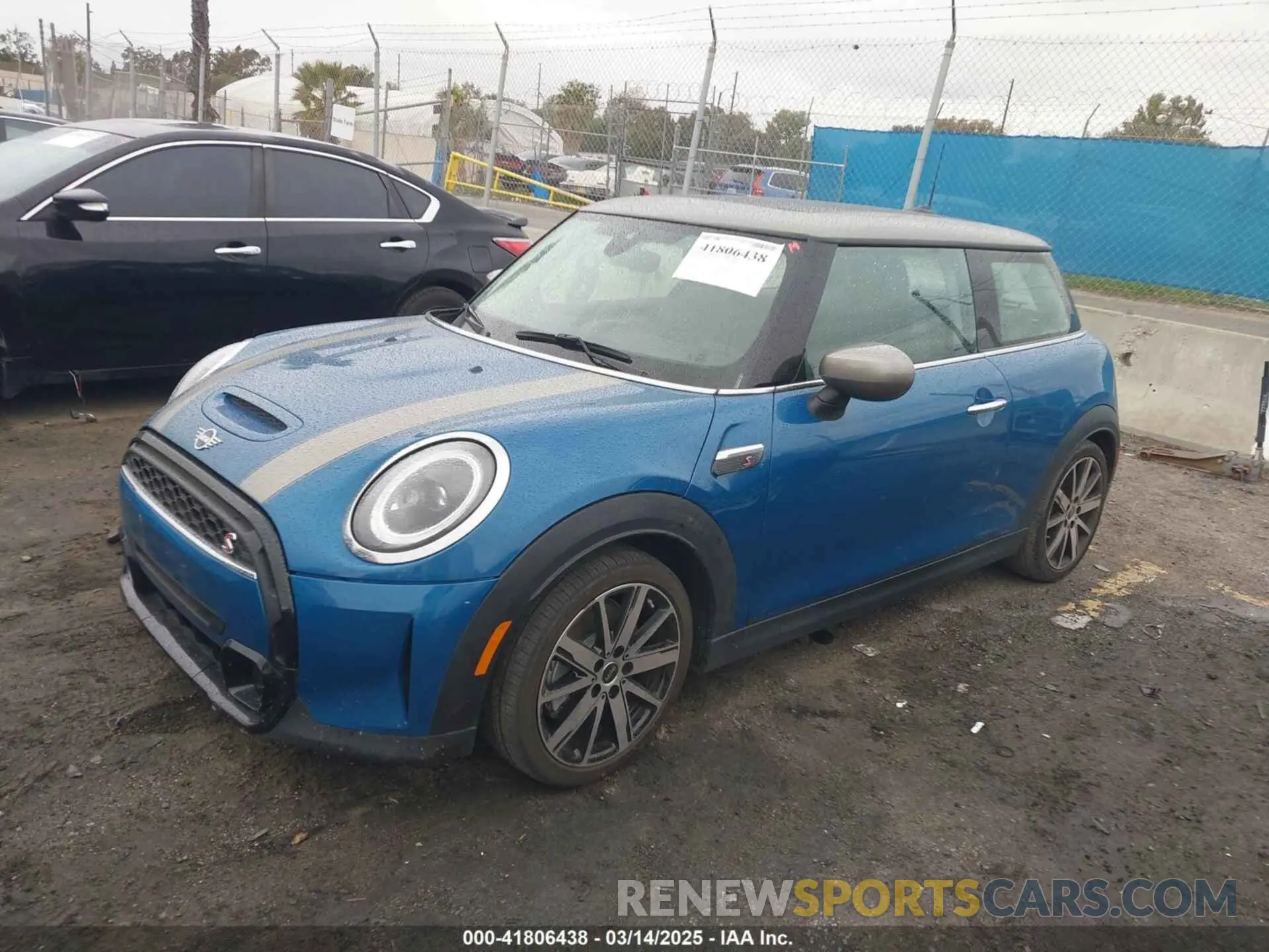 14 Photograph of a damaged car WMW53DH00P2S86792 MINI HARDTOP 2023