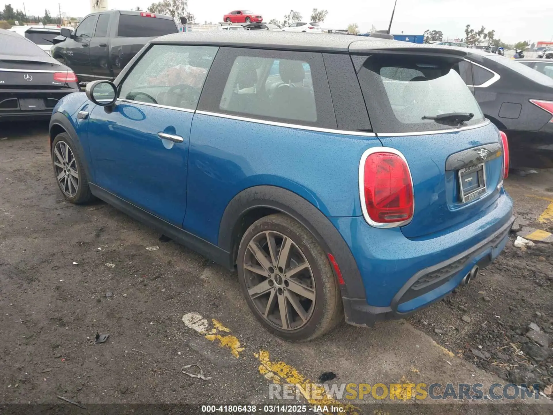 3 Photograph of a damaged car WMW53DH00P2S86792 MINI HARDTOP 2023