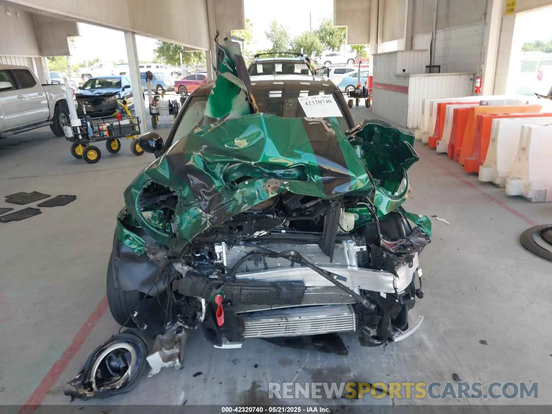 12 Photograph of a damaged car WMW53DK07P2T72660 MINI HARDTOP 2023