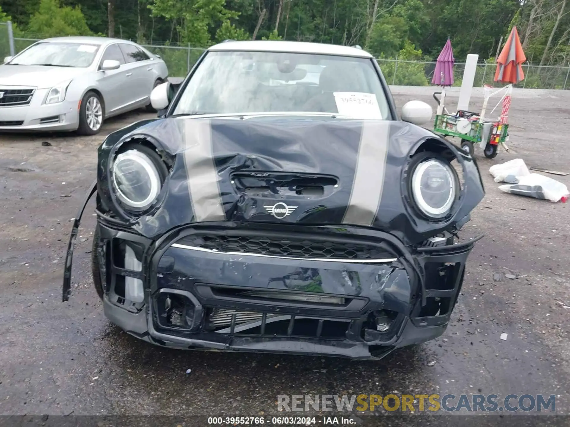 13 Photograph of a damaged car WMW53DH06R2U49917 MINI HARDTOP 2024