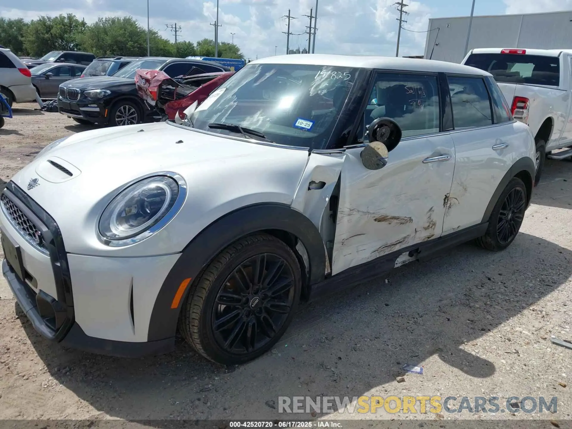 2 Photograph of a damaged car WMW53DK00R2V08730 MINI HARDTOP 2024