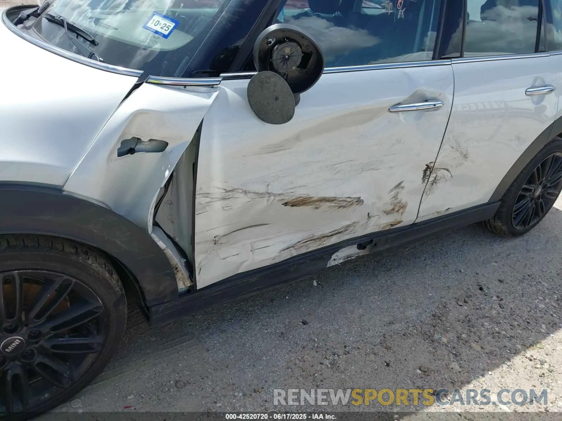 6 Photograph of a damaged car WMW53DK00R2V08730 MINI HARDTOP 2024