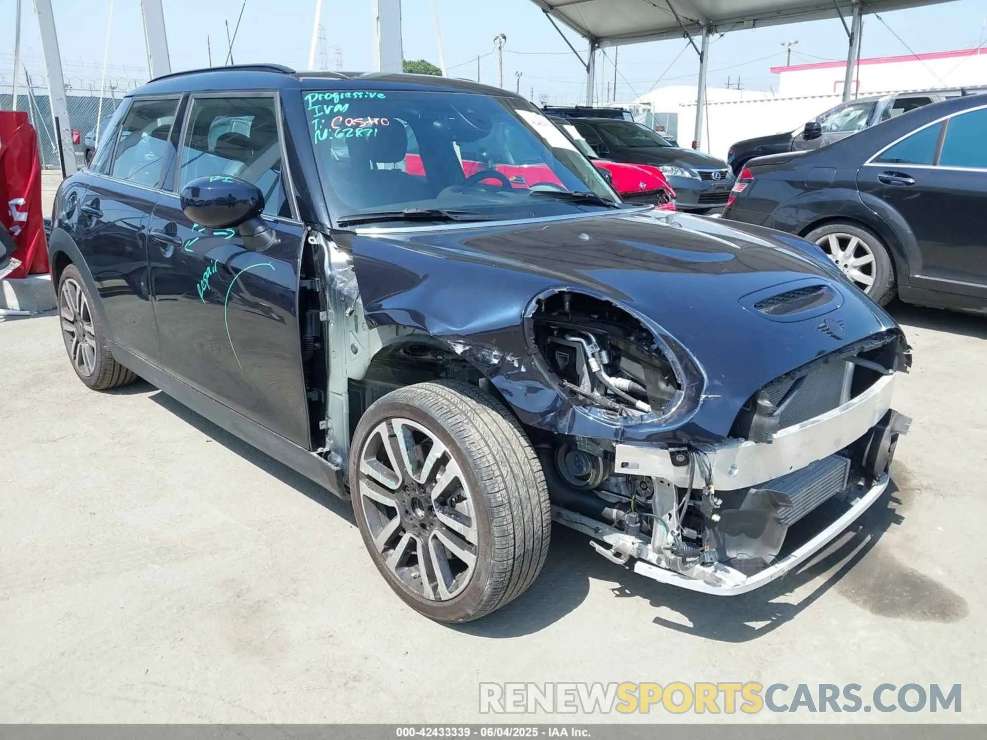 1 Photograph of a damaged car WMW53DK01R2U70182 MINI HARDTOP 2024