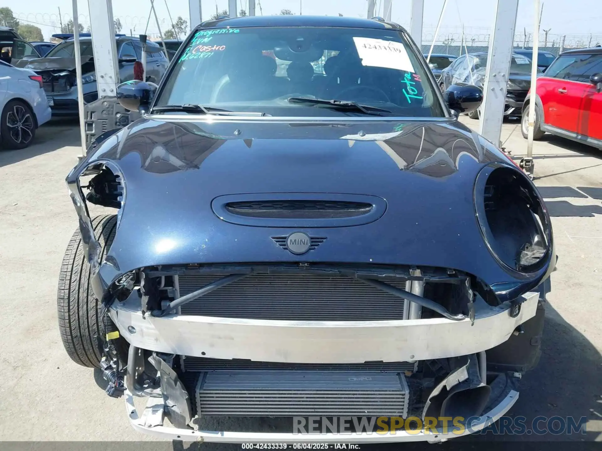 13 Photograph of a damaged car WMW53DK01R2U70182 MINI HARDTOP 2024