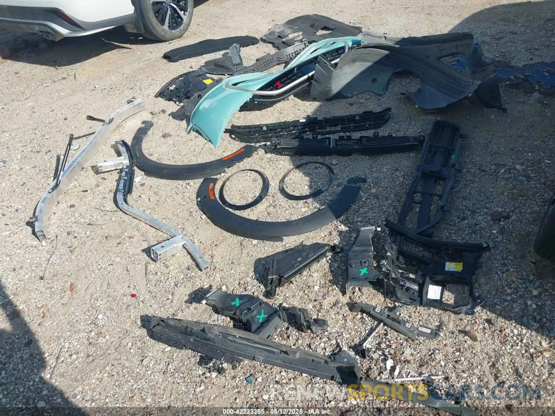 12 Photograph of a damaged car WMW23GD00S2W11766 MINI HARDTOP 2025
