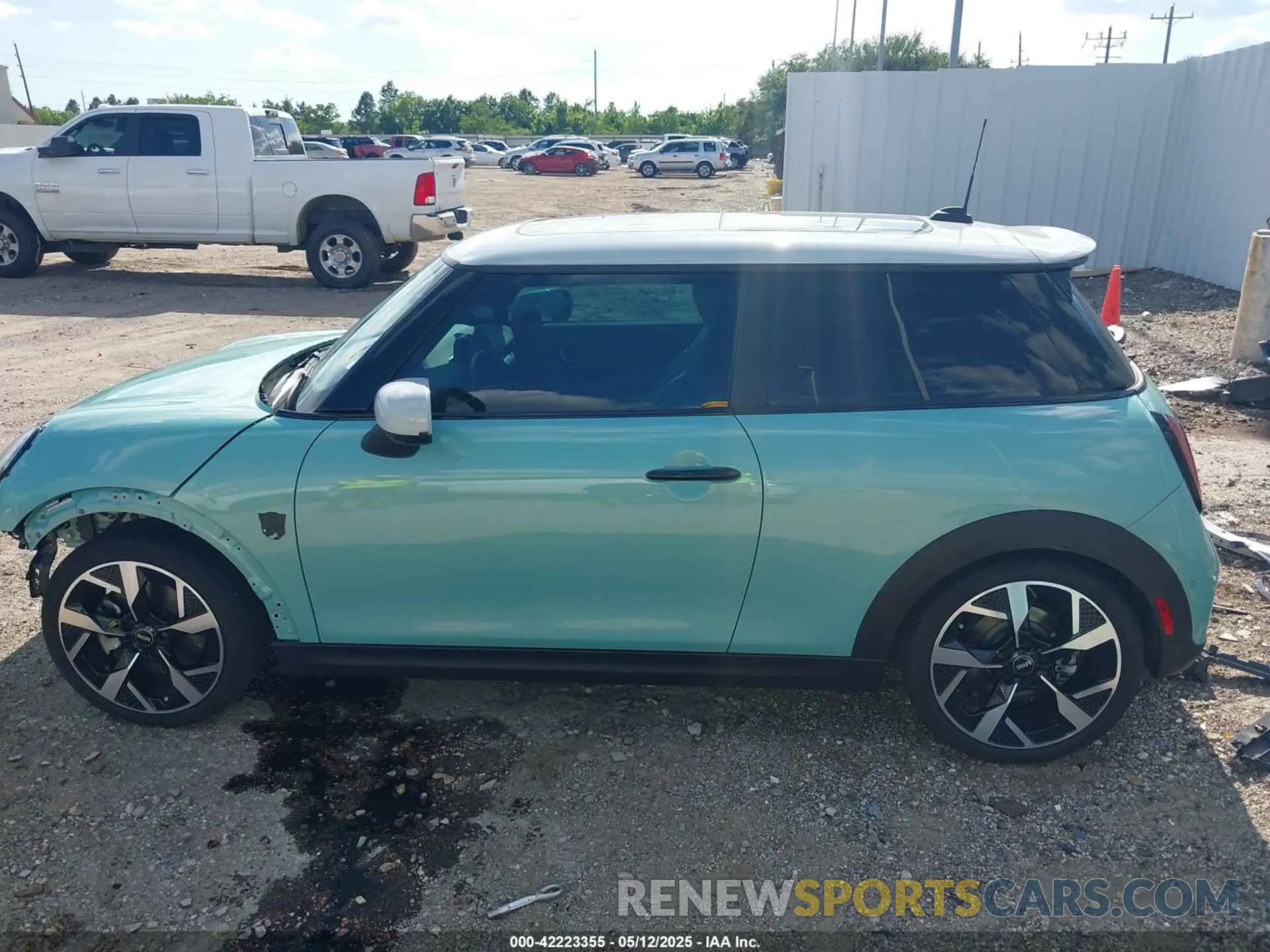15 Photograph of a damaged car WMW23GD00S2W11766 MINI HARDTOP 2025