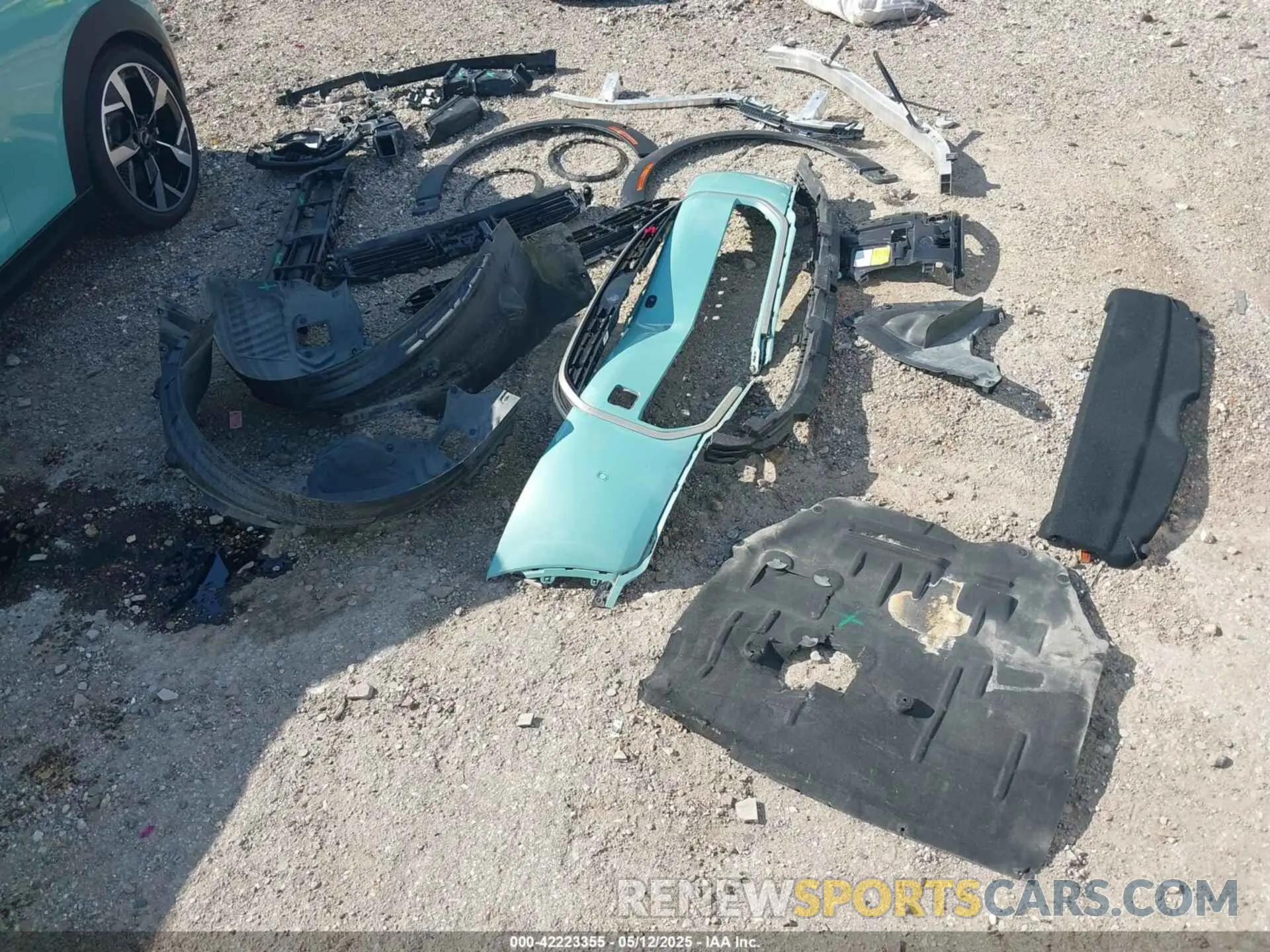 19 Photograph of a damaged car WMW23GD00S2W11766 MINI HARDTOP 2025