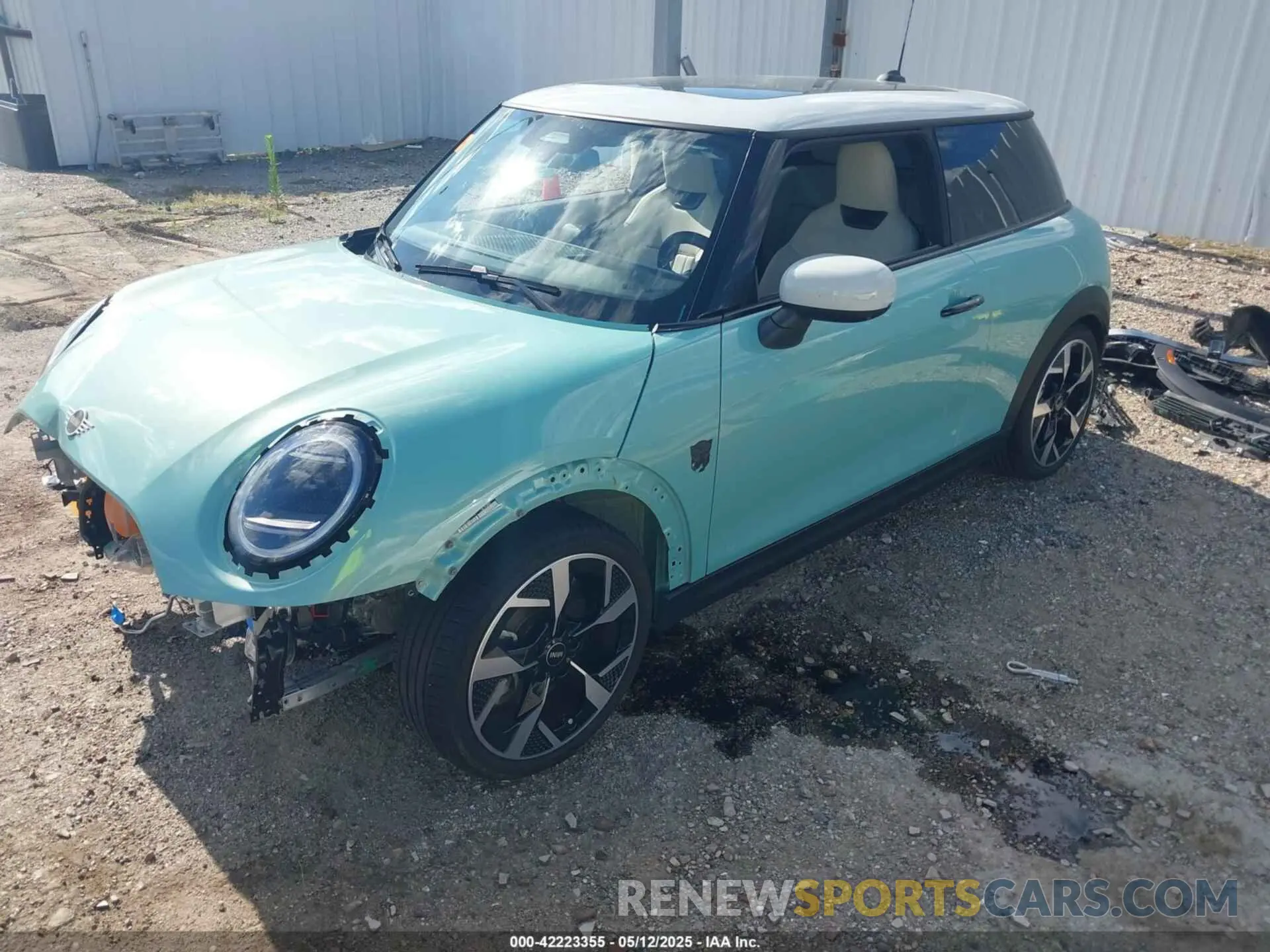2 Photograph of a damaged car WMW23GD00S2W11766 MINI HARDTOP 2025