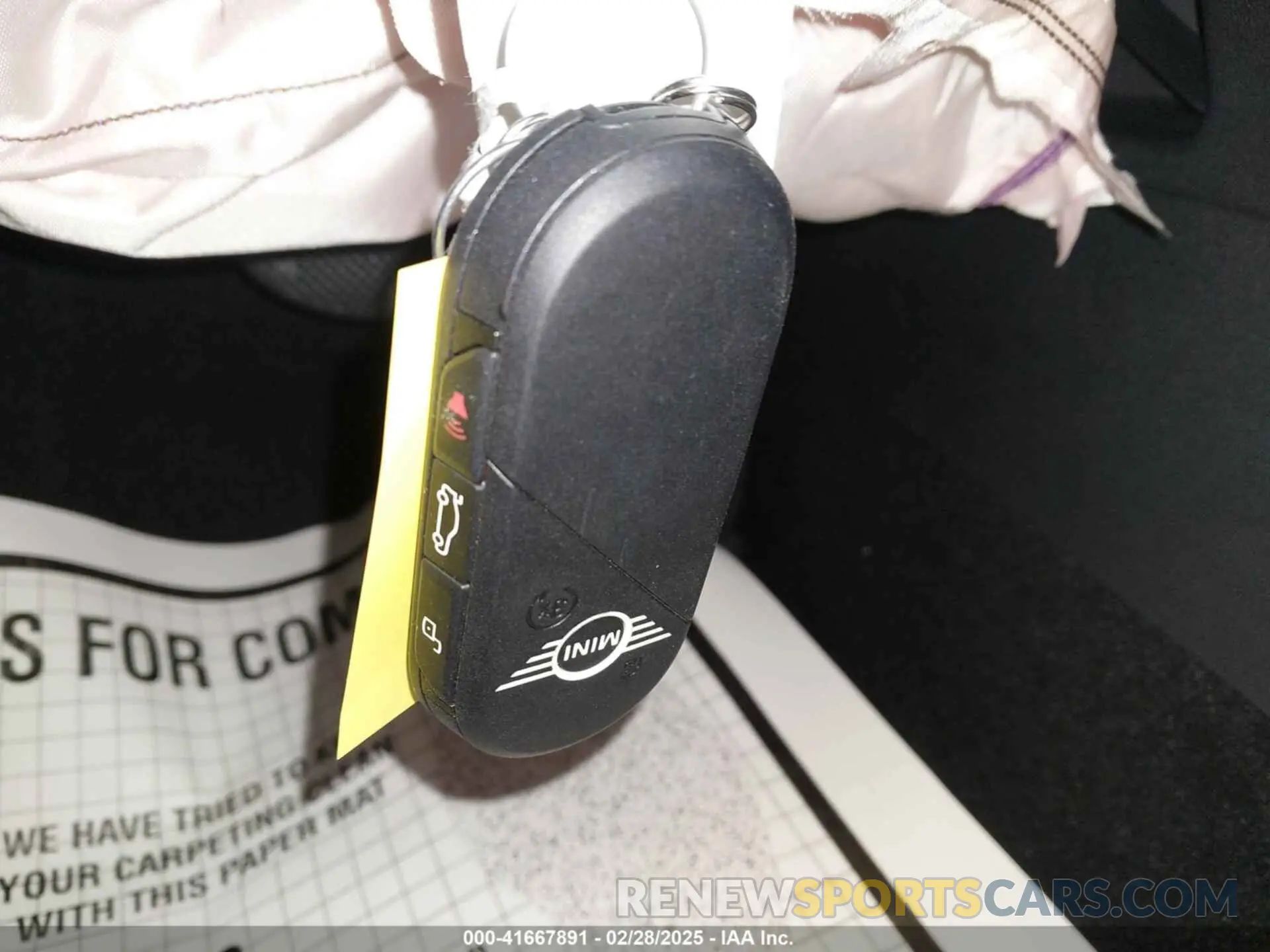 11 Photograph of a damaged car WMW23GD03S2W31056 MINI HARDTOP 2025