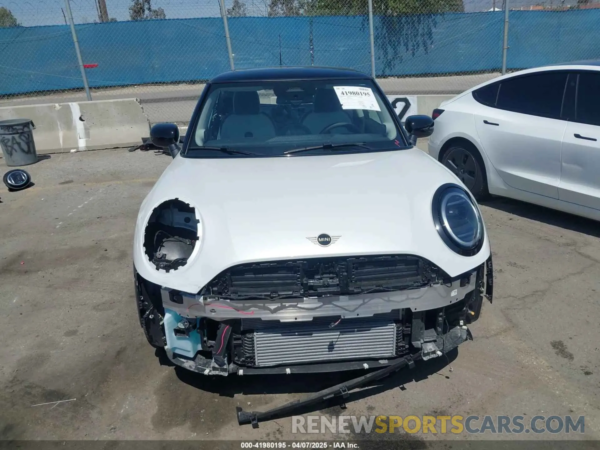 13 Photograph of a damaged car WMW23GD08S2W21848 MINI HARDTOP 2025