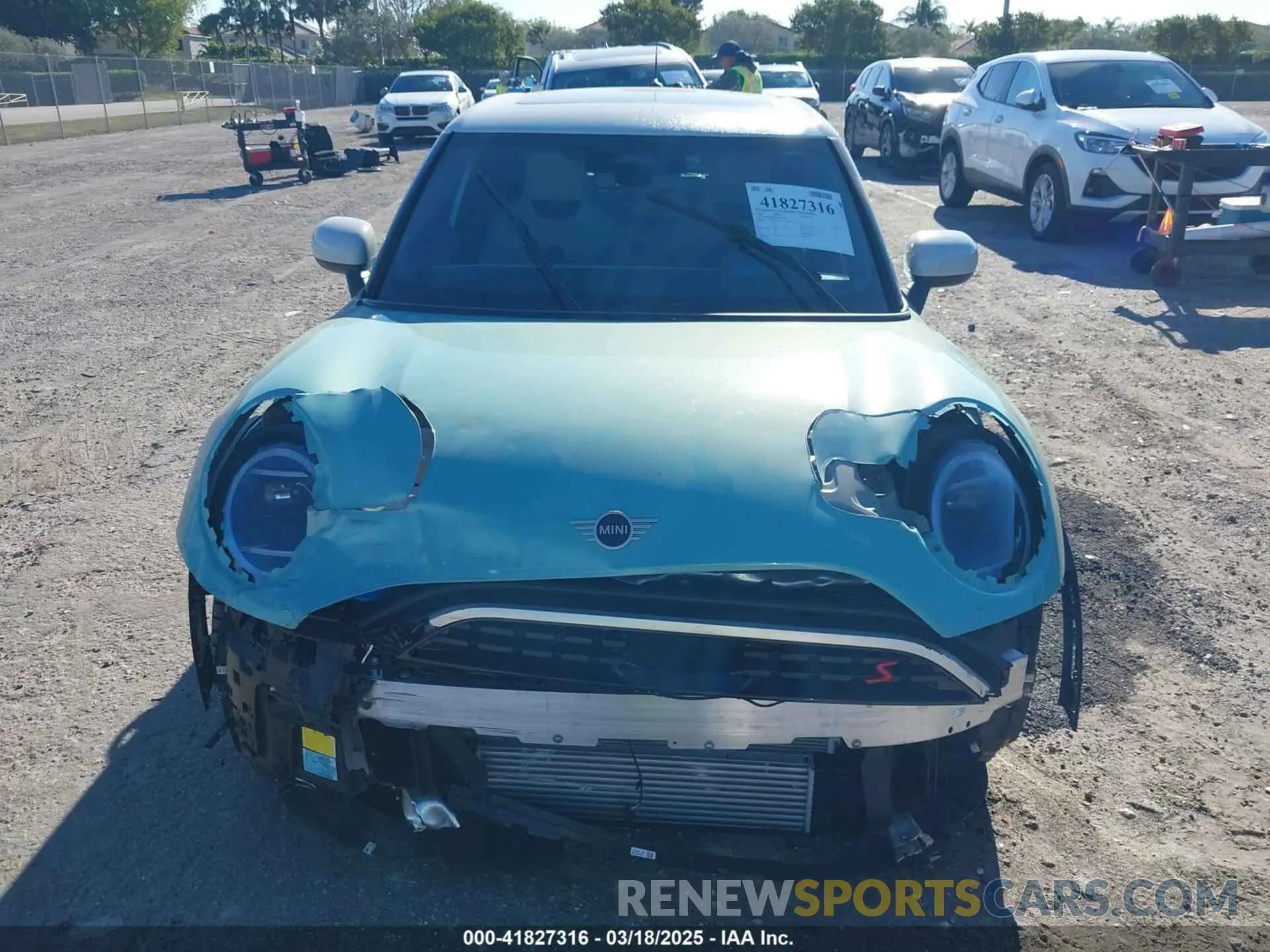 13 Photograph of a damaged car WMW53GD02S2W35855 MINI HARDTOP 2025