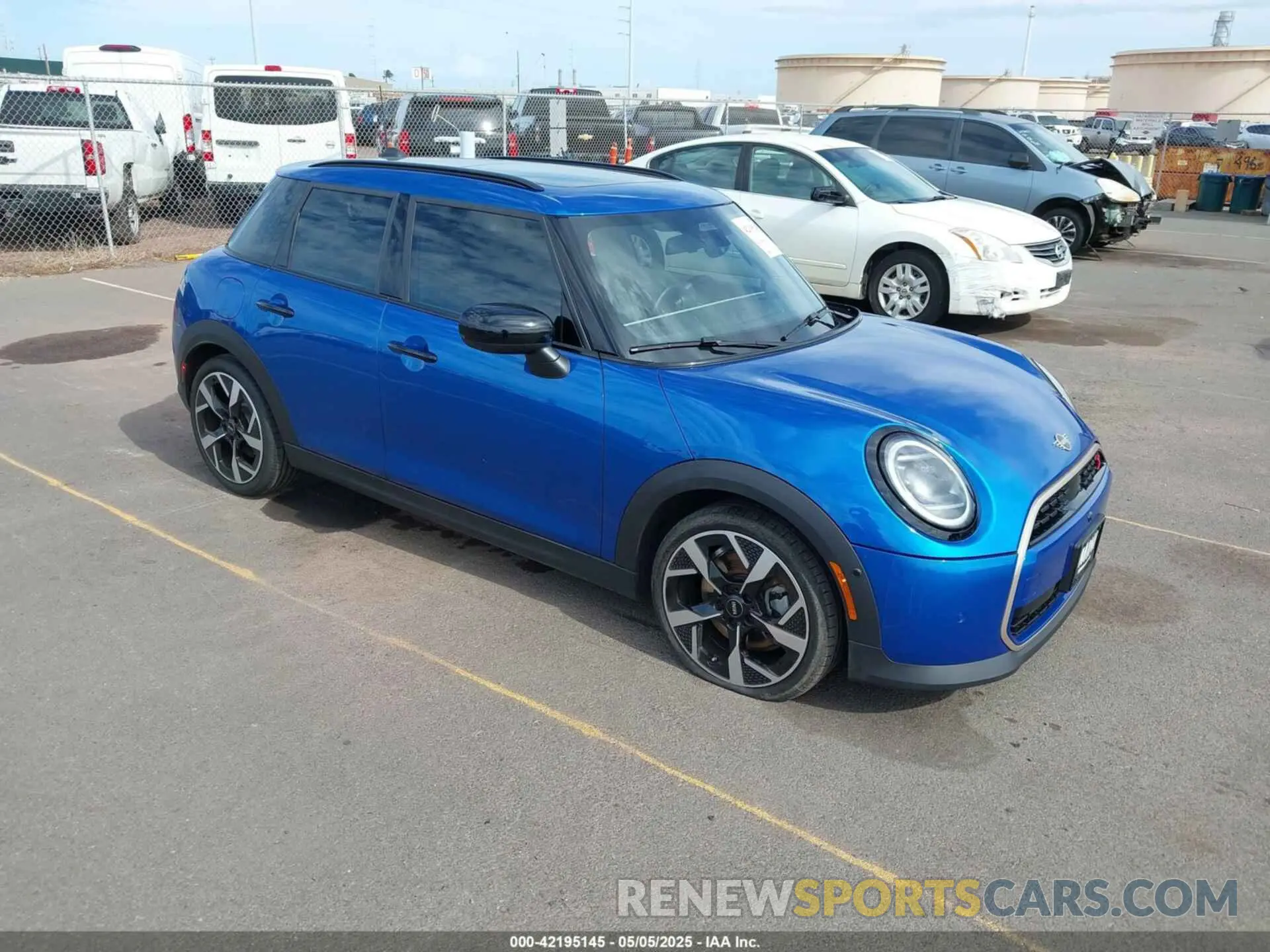 1 Photograph of a damaged car WMW53GD06S2X07348 MINI HARDTOP 2025