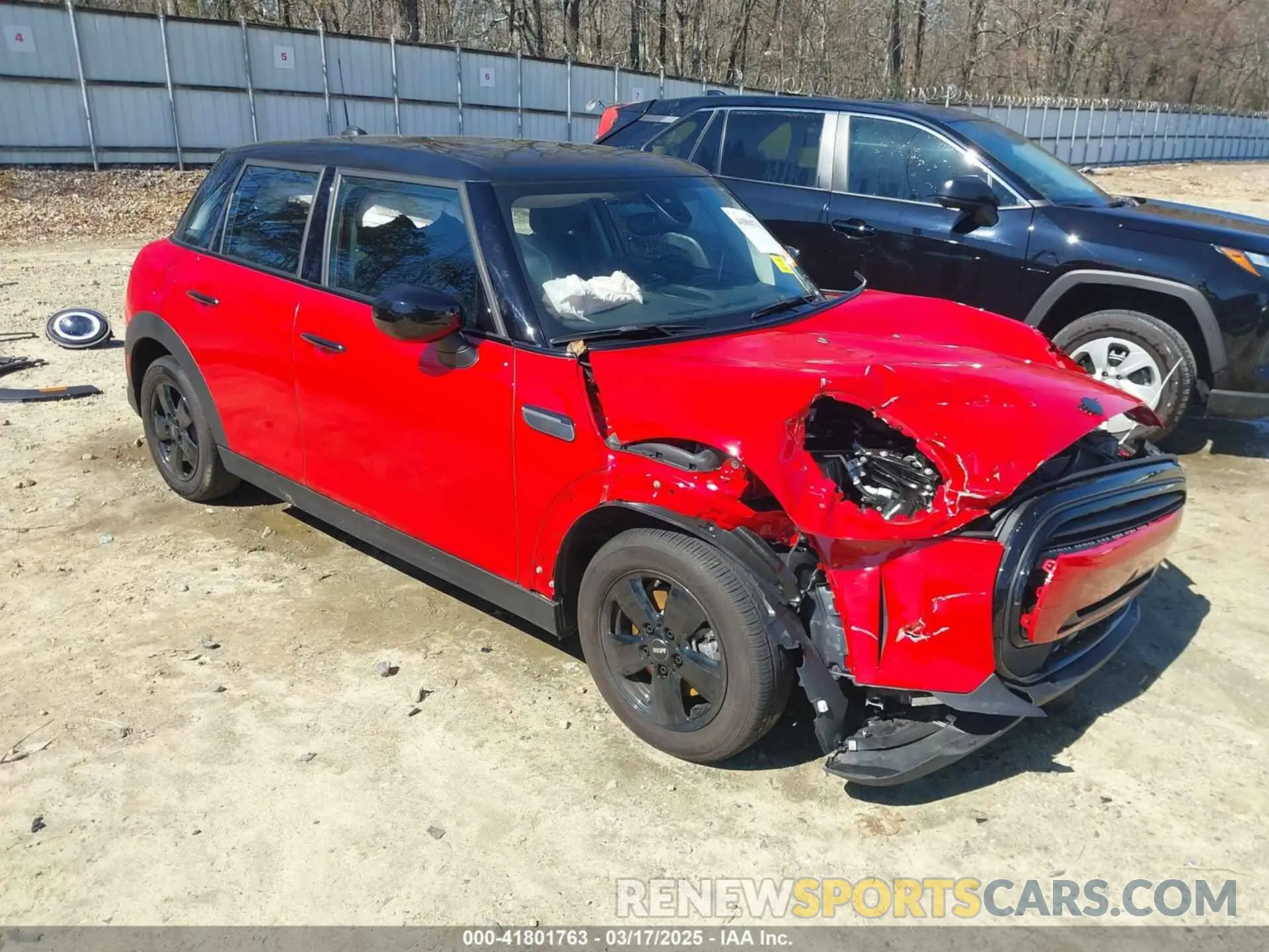 1 Photograph of a damaged car WMW33DK00R2V40133 MINI HARDTOP 4 DOOR 2024