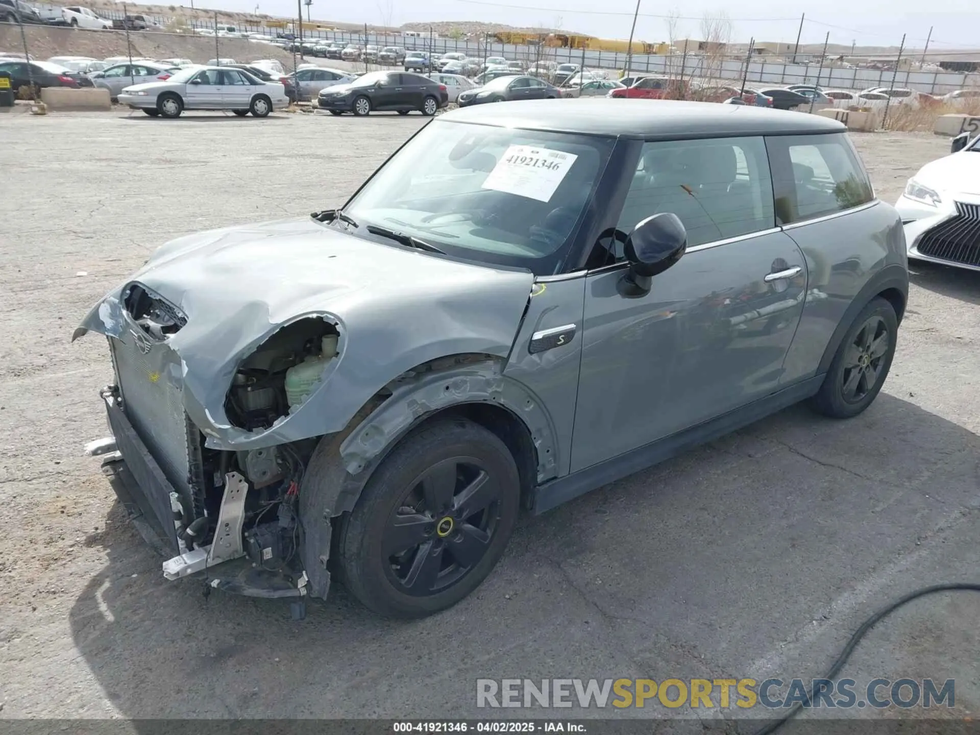 2 Photograph of a damaged car WMW13DJ01N2P85767 MINI SE HARDTOP 2022