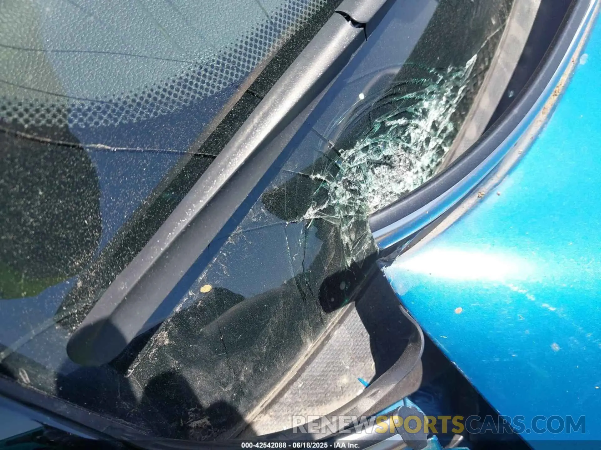 19 Photograph of a damaged car WMW13DJ07P2S73739 MINI SE HARDTOP 2023
