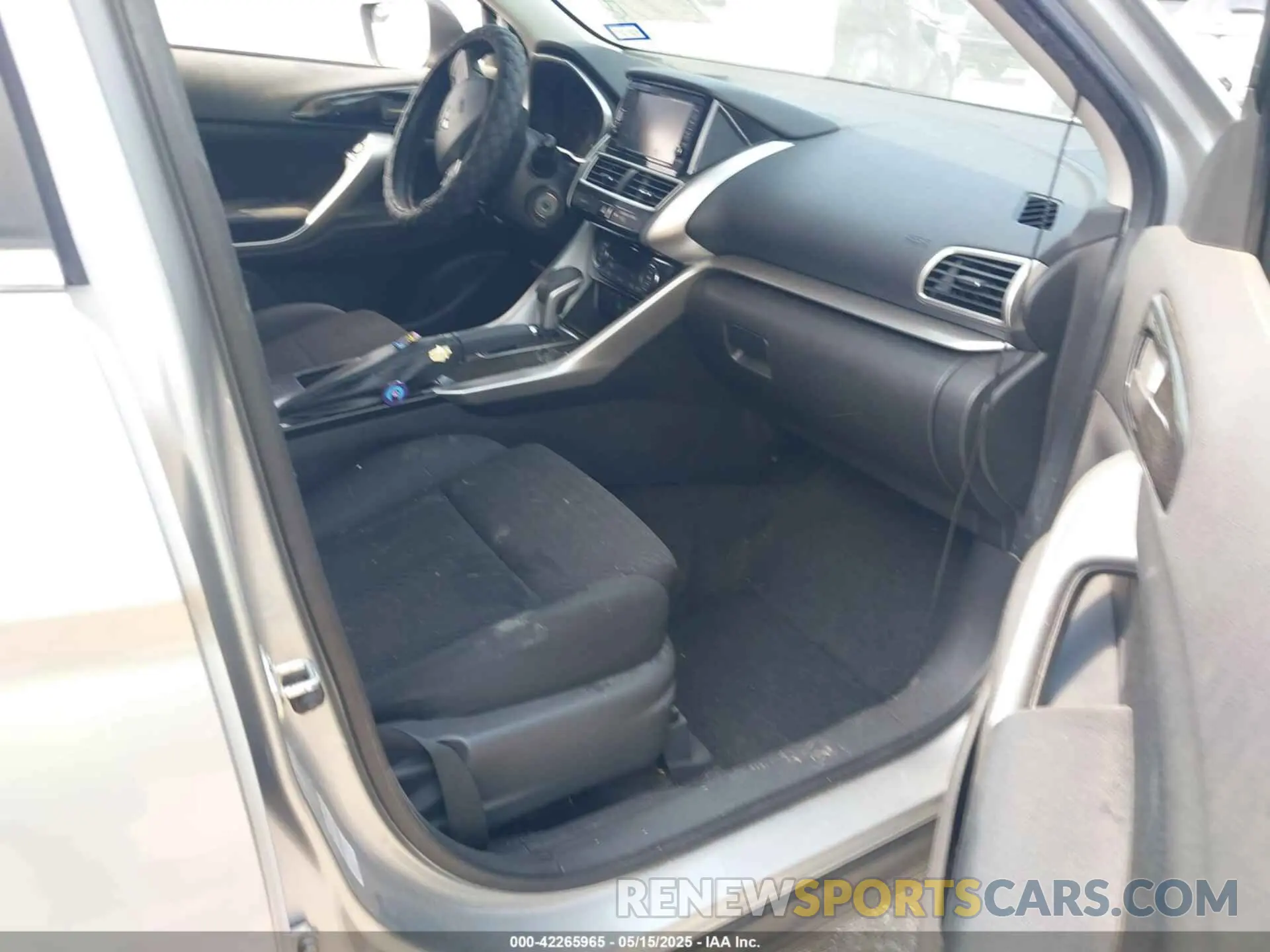 5 Photograph of a damaged car JA4AS3AA1KZ024551 MITSUBISHI ECLIPSE CROSS 2019