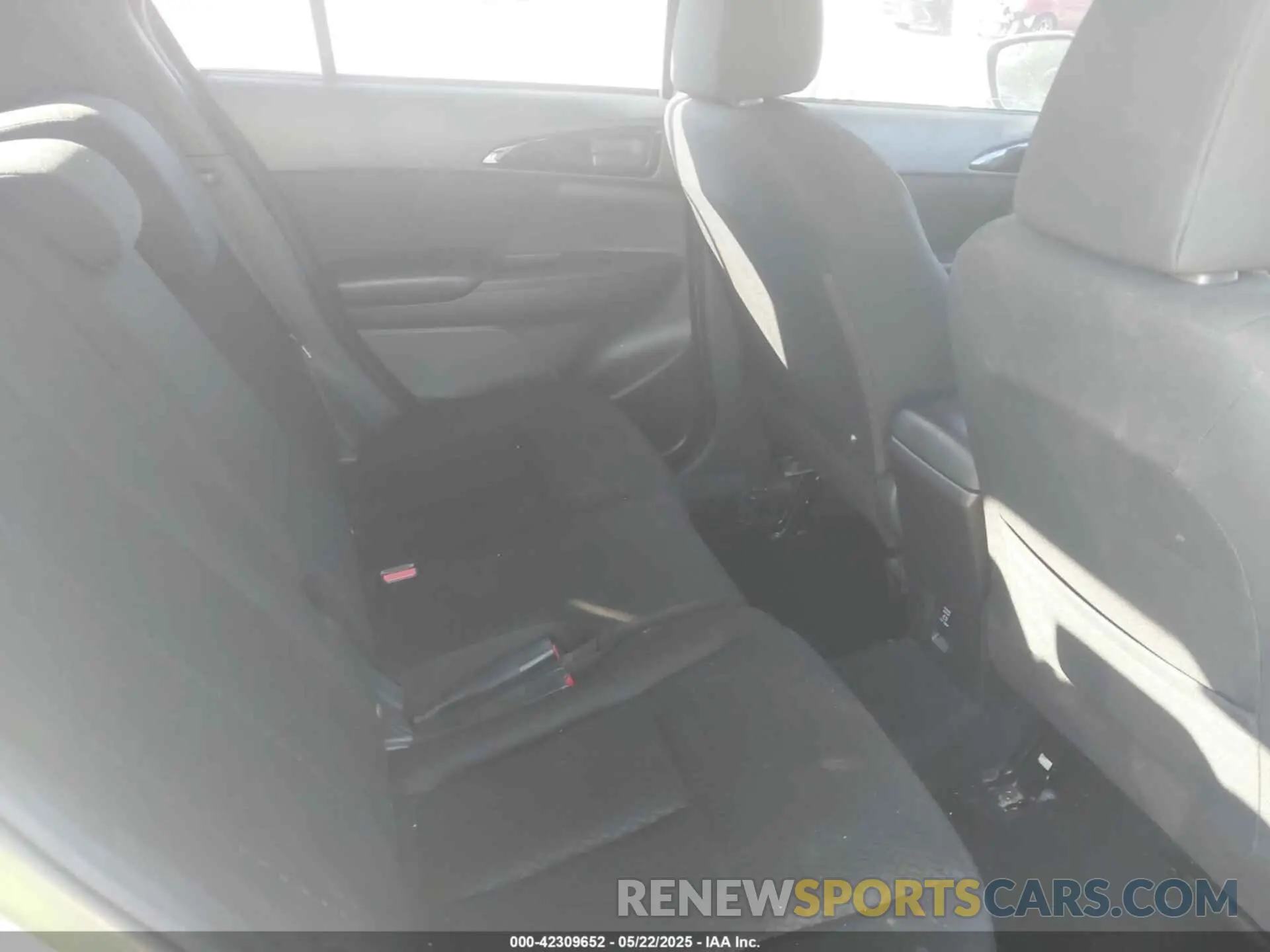 8 Photograph of a damaged car JA4AT3AA5KZ033671 MITSUBISHI ECLIPSE CROSS 2019