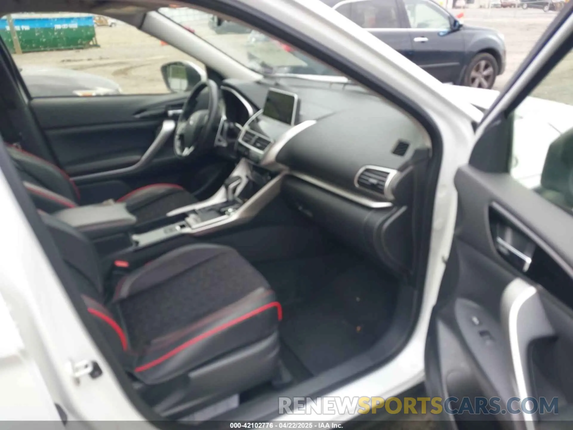 5 Photograph of a damaged car JA4AT5AA4KZ051817 MITSUBISHI ECLIPSE CROSS 2019