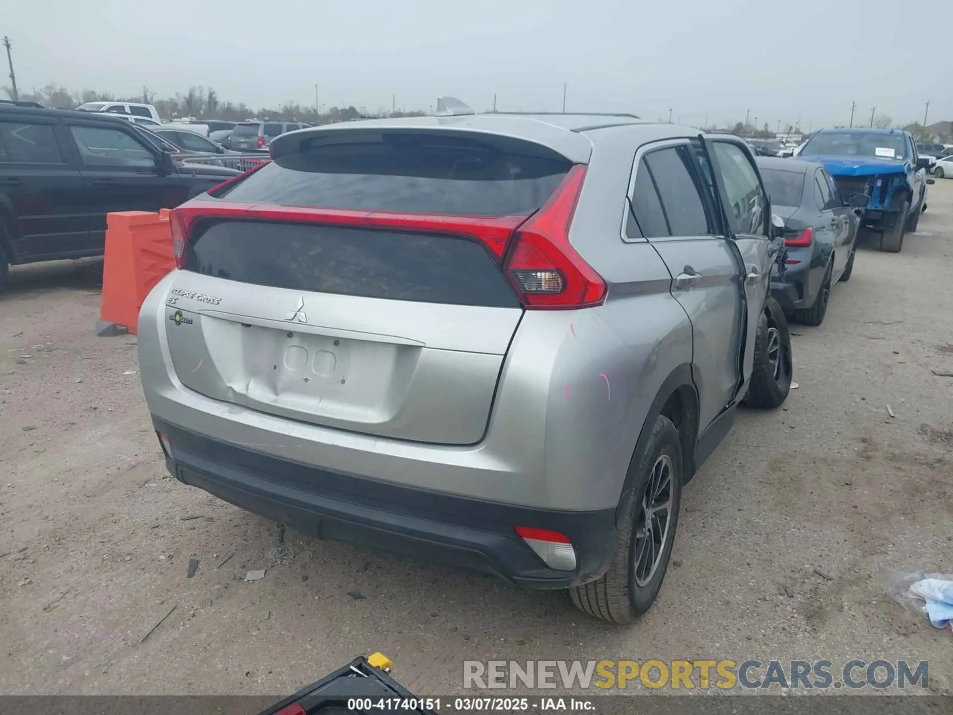 4 Photograph of a damaged car JA4AS3AA4LZ009432 MITSUBISHI ECLIPSE CROSS 2020
