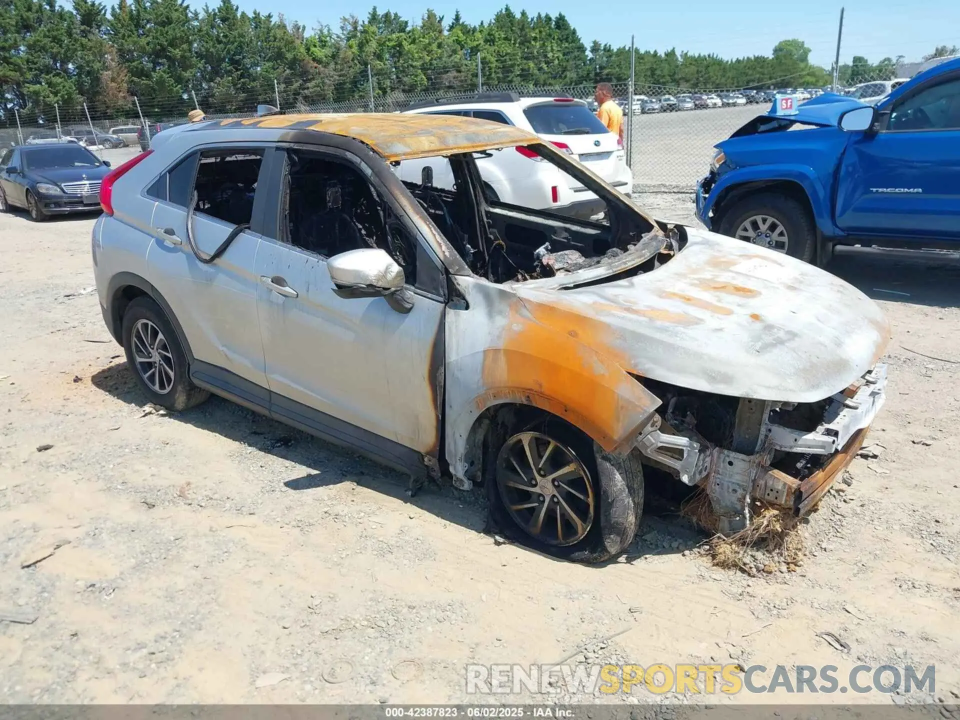 1 Photograph of a damaged car JA4AT3AA1LZ012933 MITSUBISHI ECLIPSE CROSS 2020
