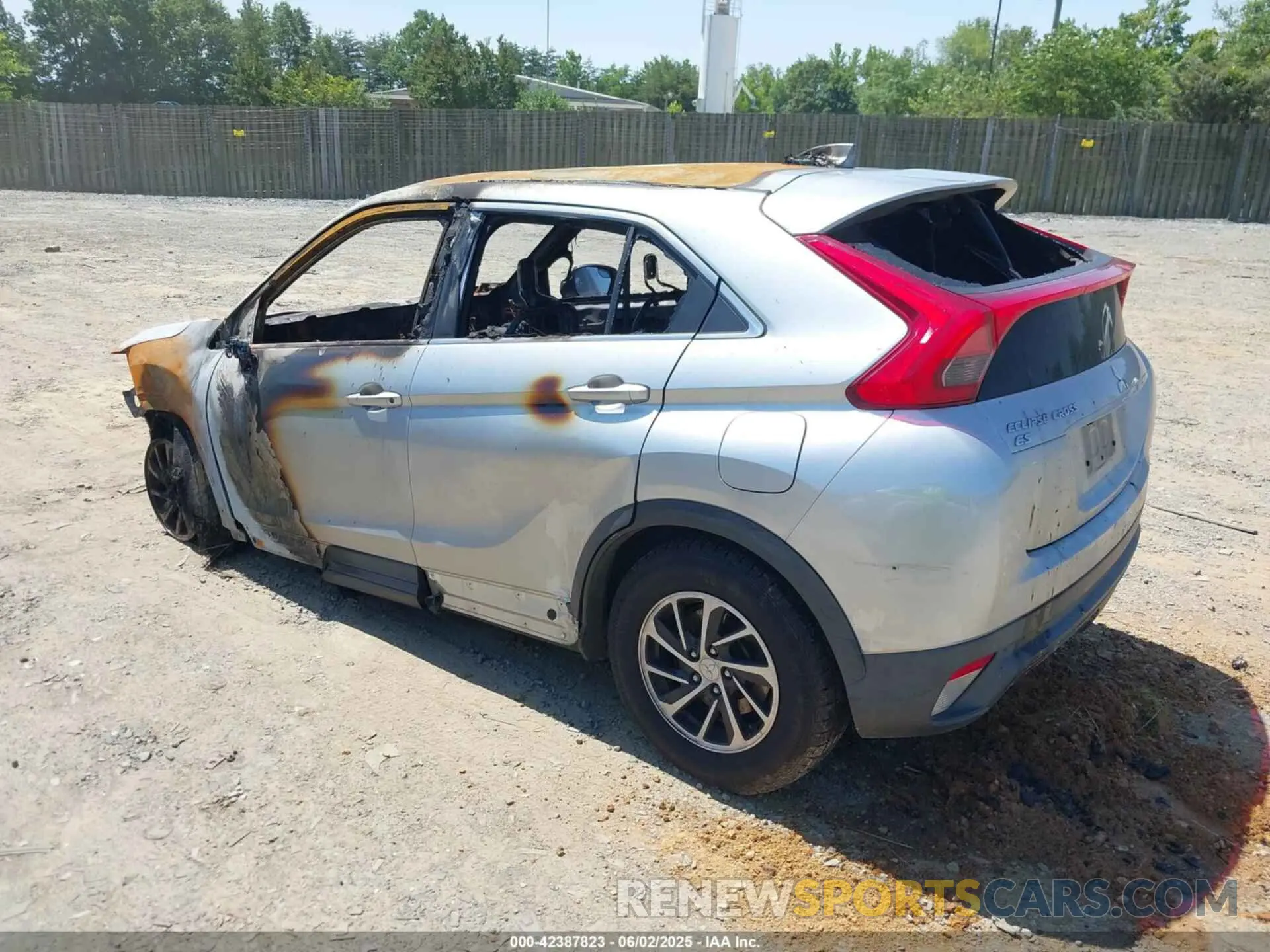 3 Photograph of a damaged car JA4AT3AA1LZ012933 MITSUBISHI ECLIPSE CROSS 2020