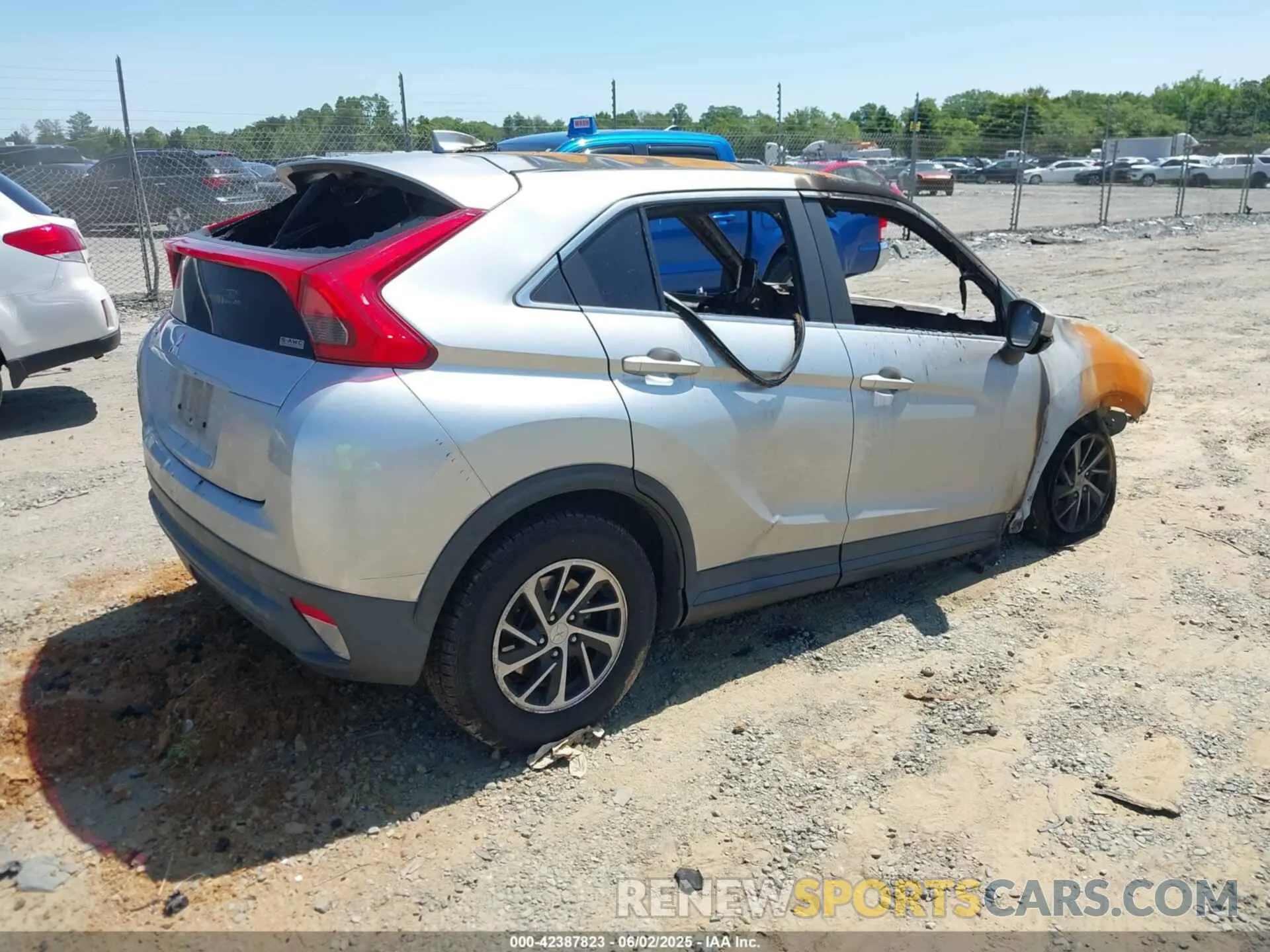 4 Photograph of a damaged car JA4AT3AA1LZ012933 MITSUBISHI ECLIPSE CROSS 2020