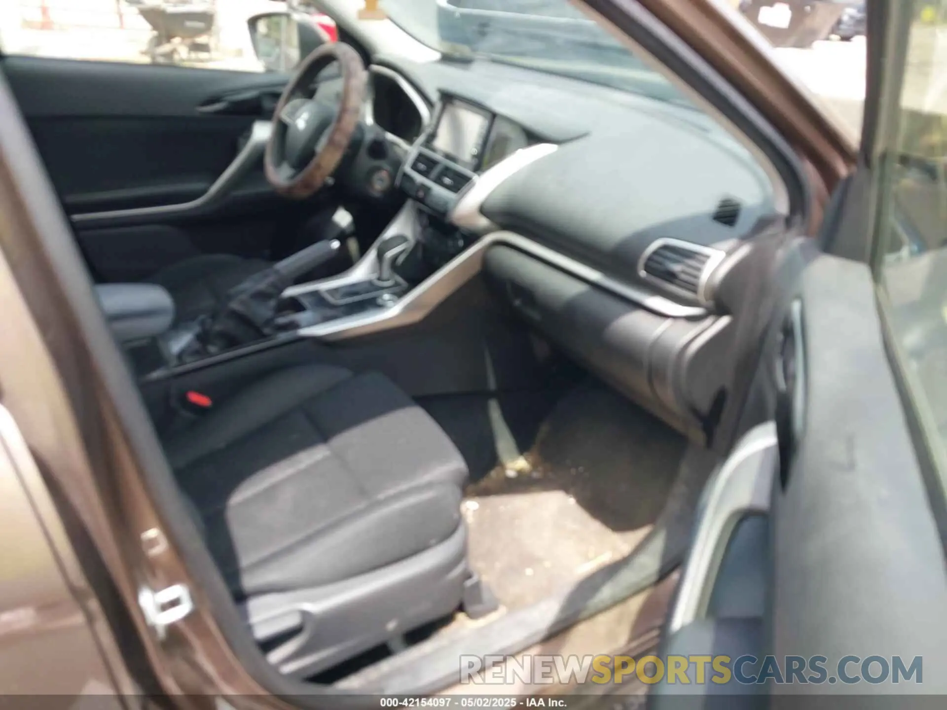 5 Photograph of a damaged car JA4AT3AA6LZ005735 MITSUBISHI ECLIPSE CROSS 2020