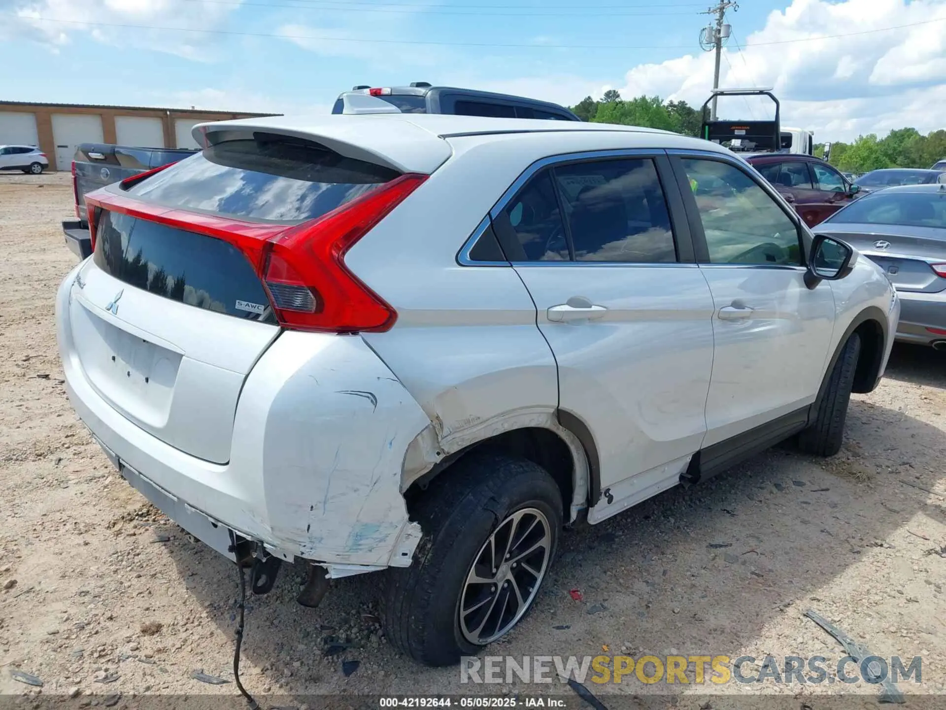 4 Photograph of a damaged car JA4AT3AA8LZ014629 MITSUBISHI ECLIPSE CROSS 2020