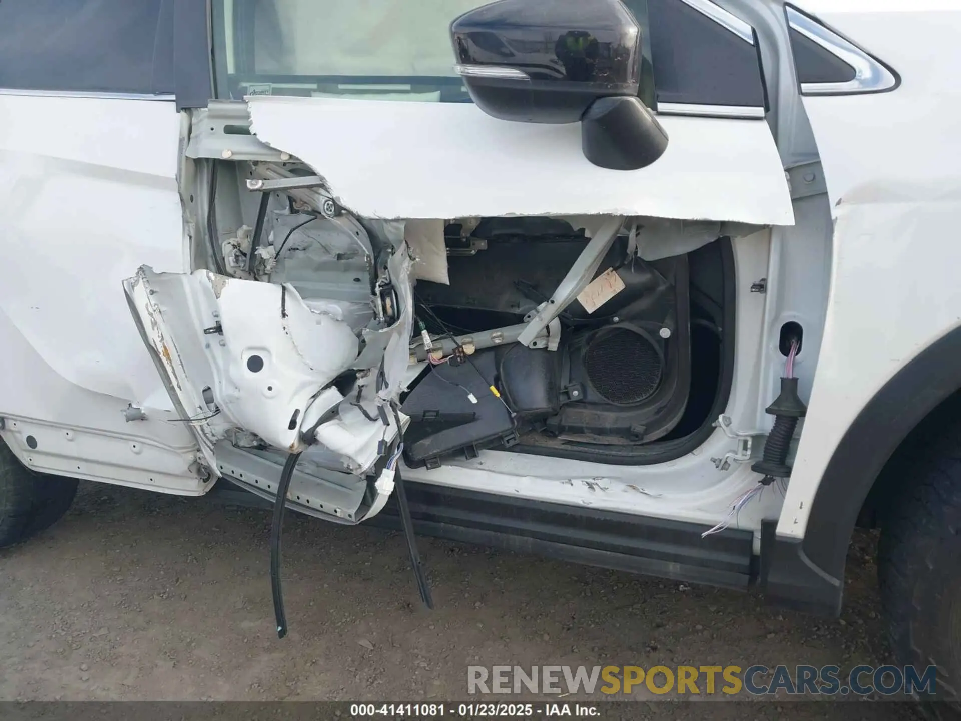 6 Photograph of a damaged car JA4AT4AA3LZ006878 MITSUBISHI ECLIPSE CROSS 2020