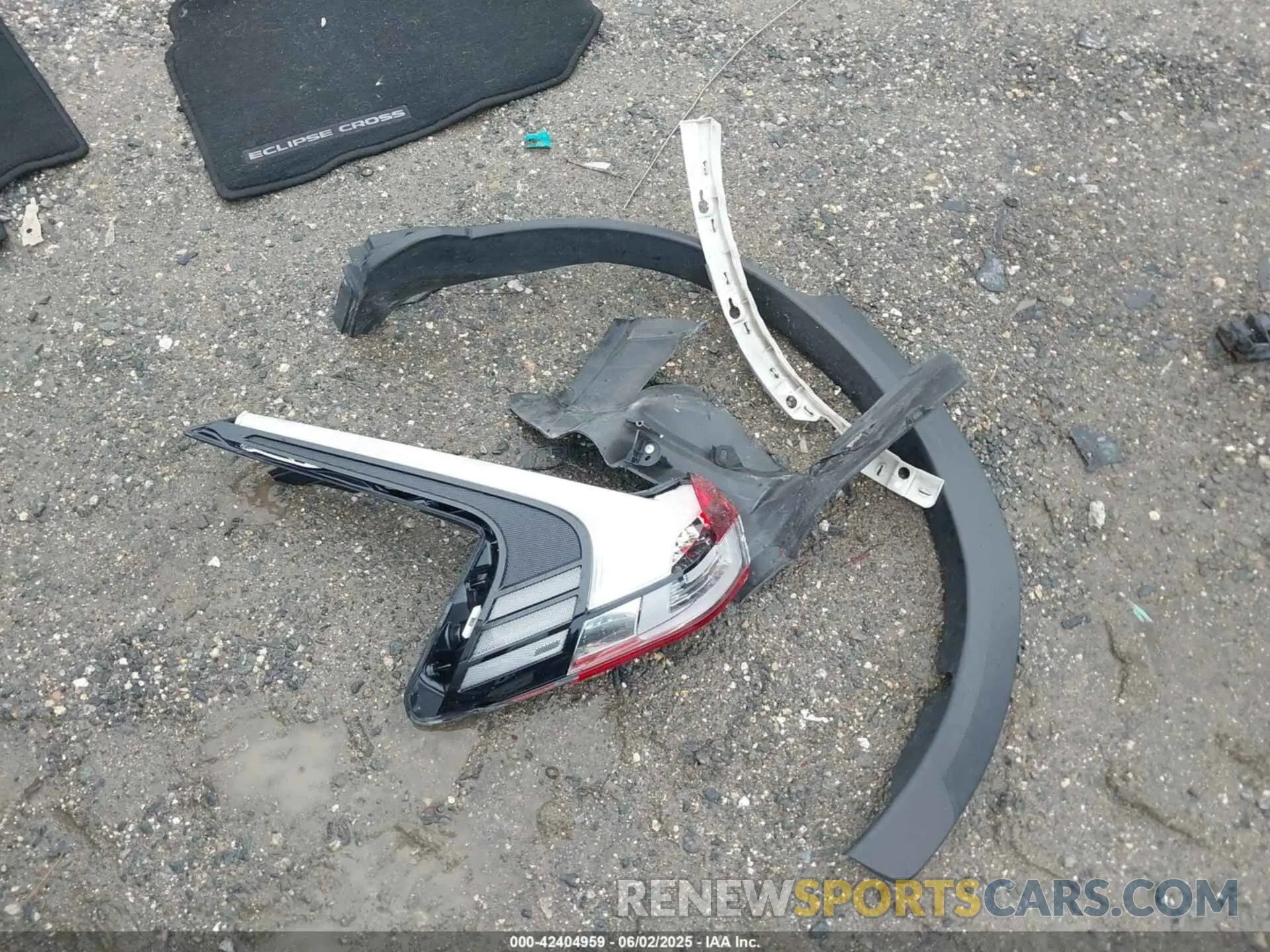 12 Photograph of a damaged car JA4ASUAA0NZ002731 MITSUBISHI ECLIPSE CROSS 2022