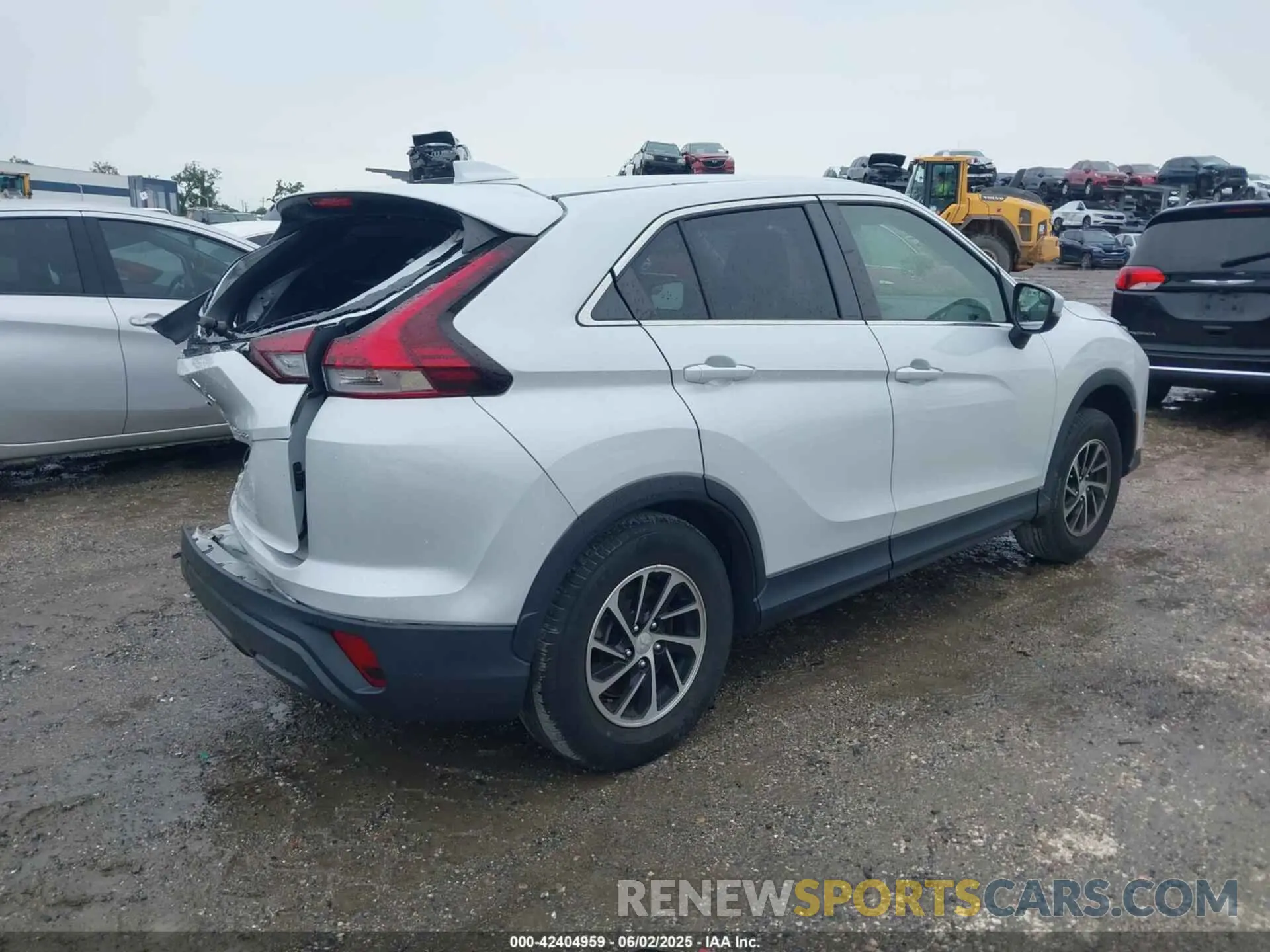 4 Photograph of a damaged car JA4ASUAA0NZ002731 MITSUBISHI ECLIPSE CROSS 2022