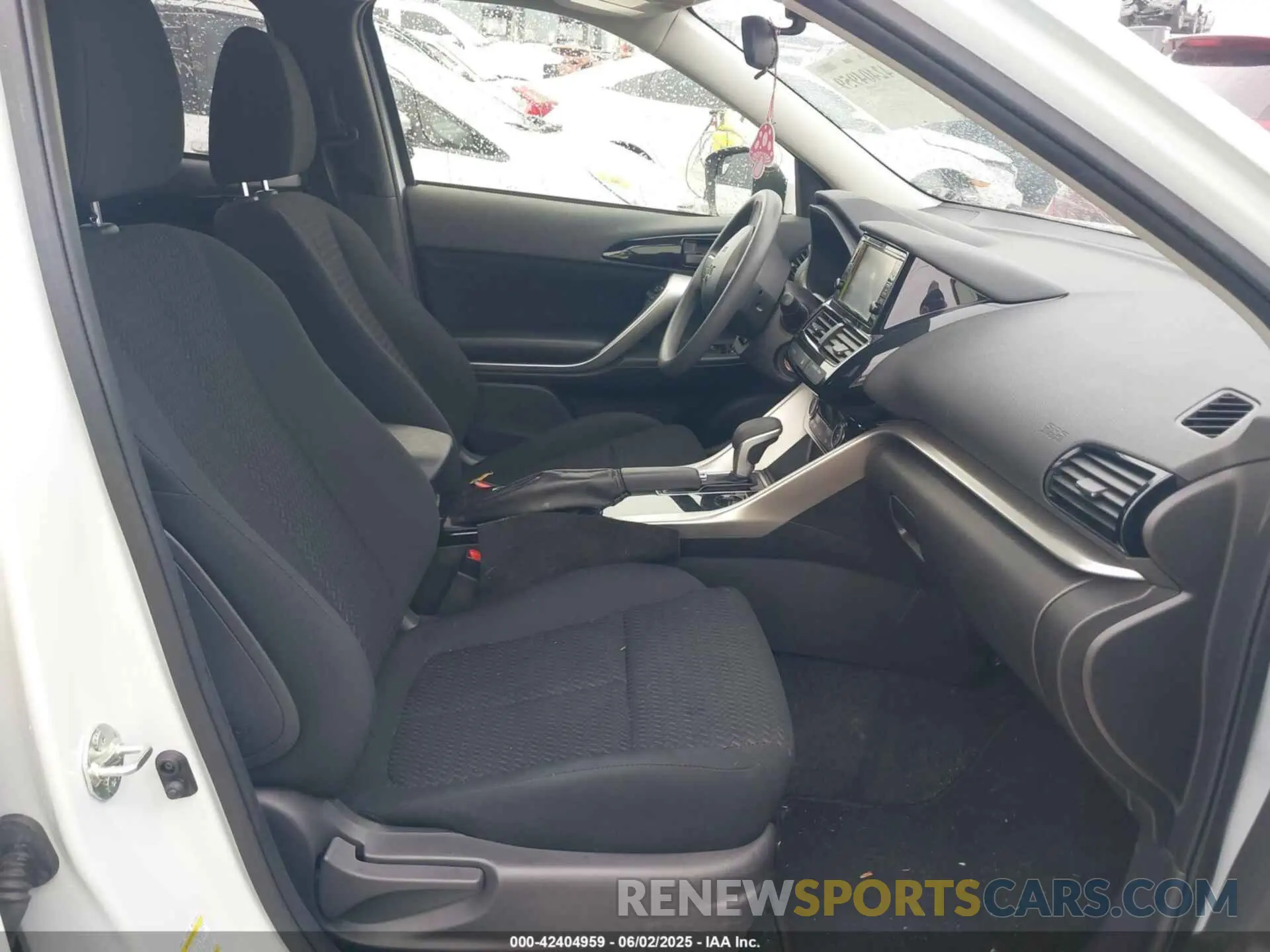 5 Photograph of a damaged car JA4ASUAA0NZ002731 MITSUBISHI ECLIPSE CROSS 2022