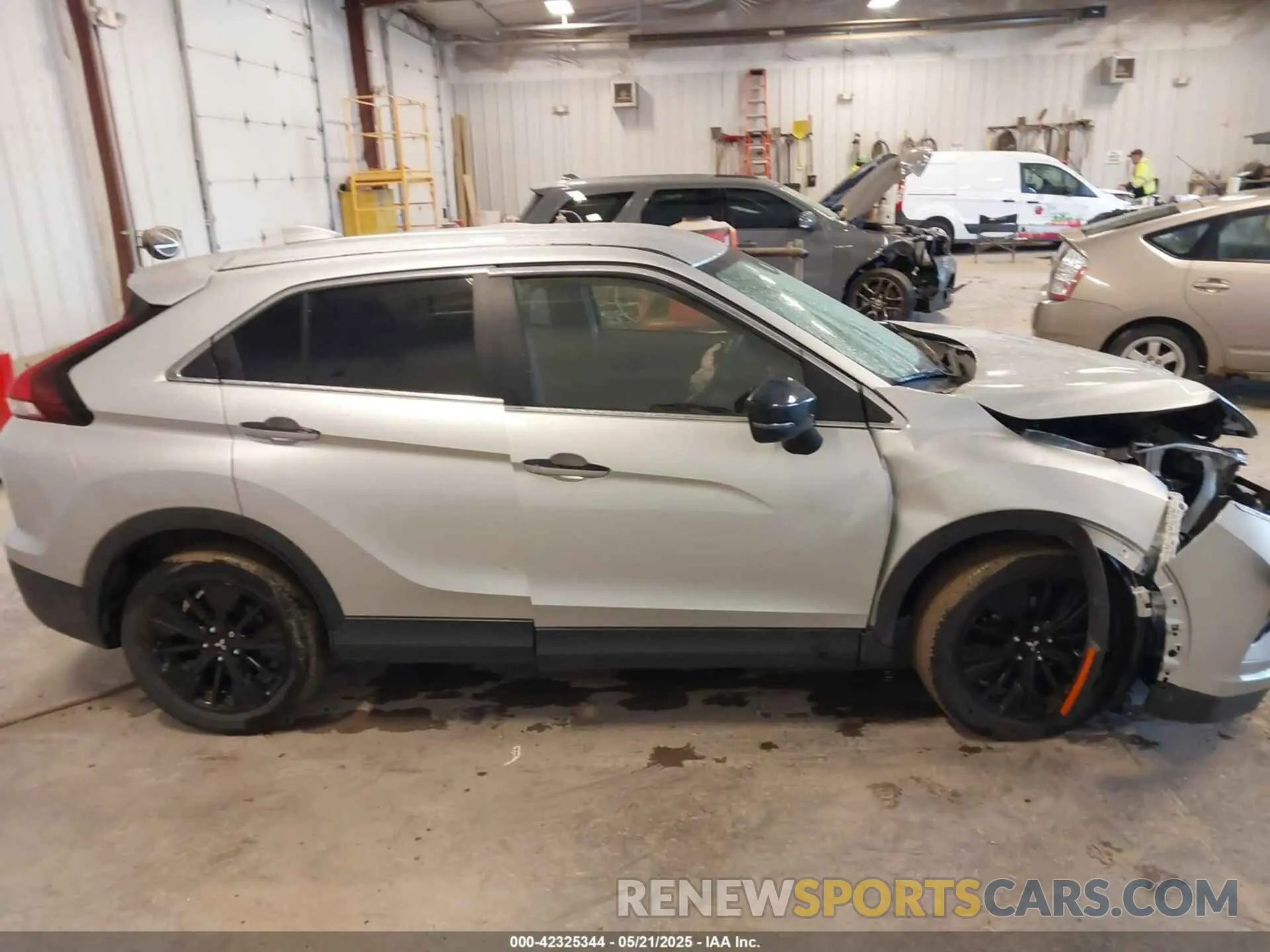12 Photograph of a damaged car JA4ASVAA7NZ054234 MITSUBISHI ECLIPSE CROSS 2022