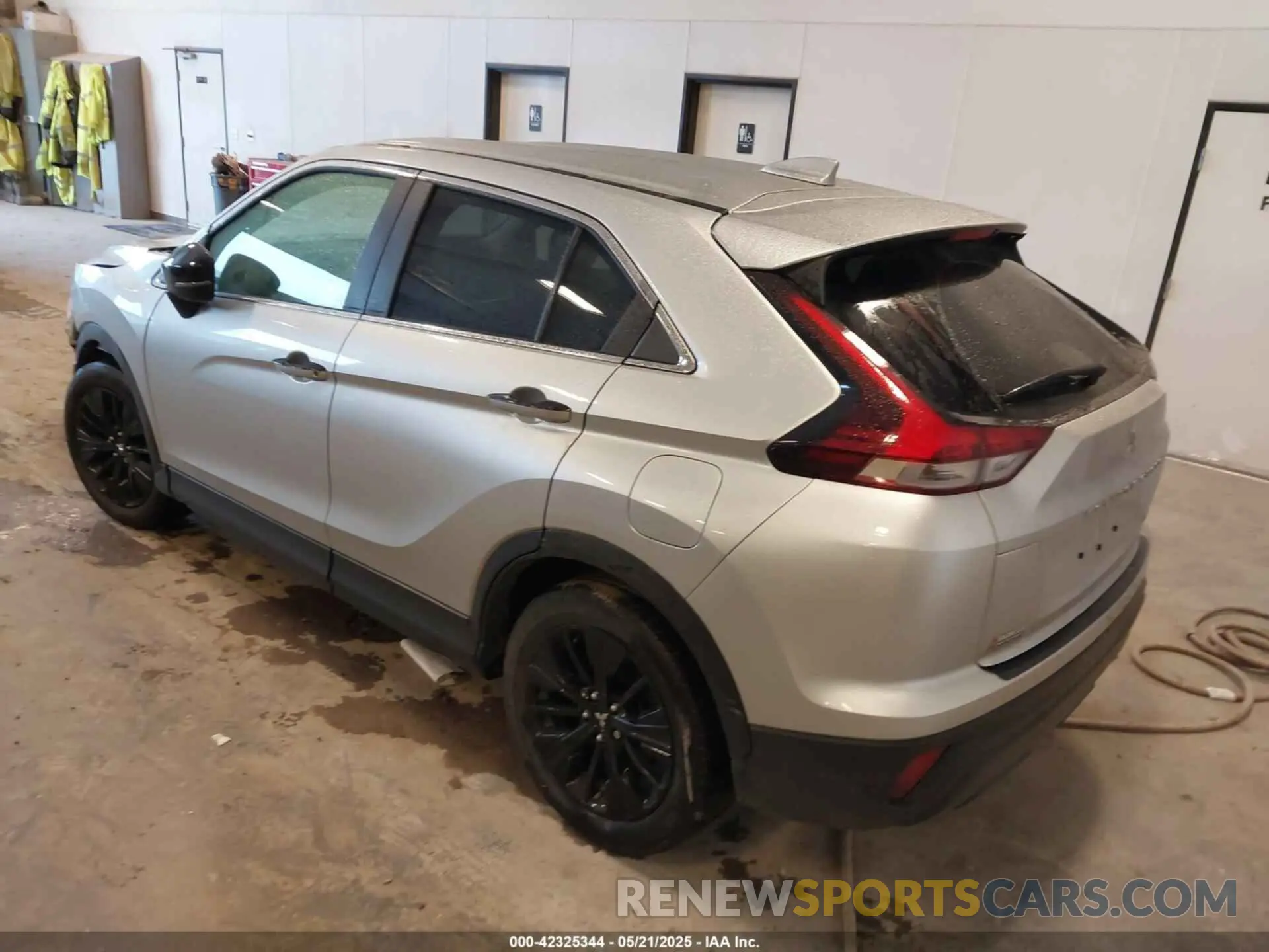 3 Photograph of a damaged car JA4ASVAA7NZ054234 MITSUBISHI ECLIPSE CROSS 2022