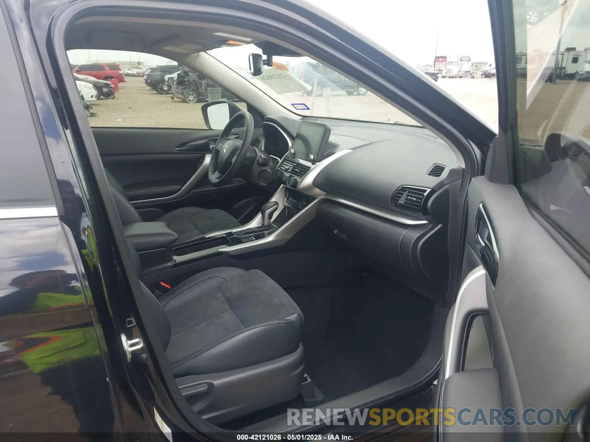 5 Photograph of a damaged car JA4ASWAA6NZ057342 MITSUBISHI ECLIPSE CROSS 2022
