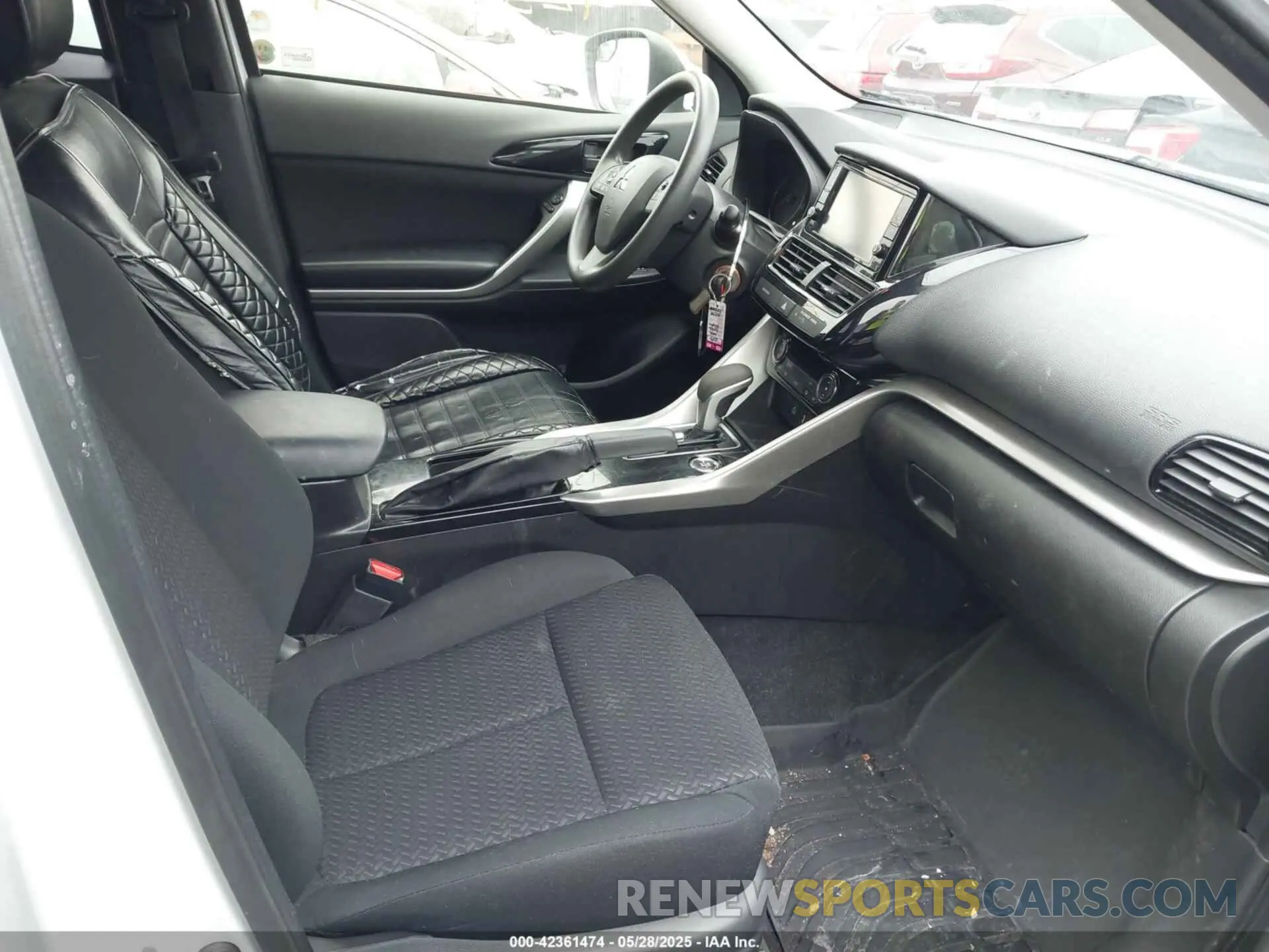 5 Photograph of a damaged car JA4ATUAA6NZ055799 MITSUBISHI ECLIPSE CROSS 2022