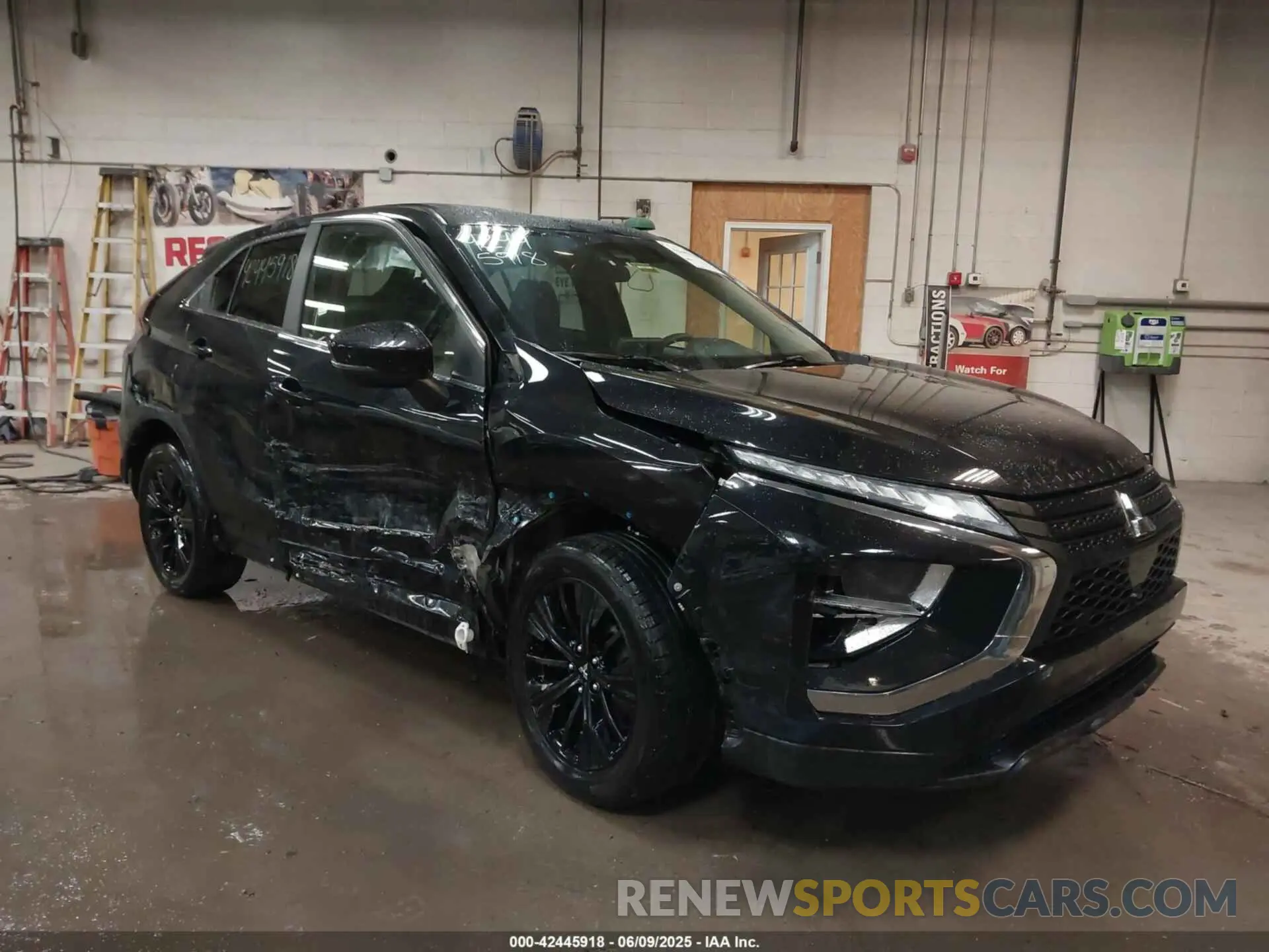 1 Photograph of a damaged car JA4ATVAA5NZ028163 MITSUBISHI ECLIPSE CROSS 2022
