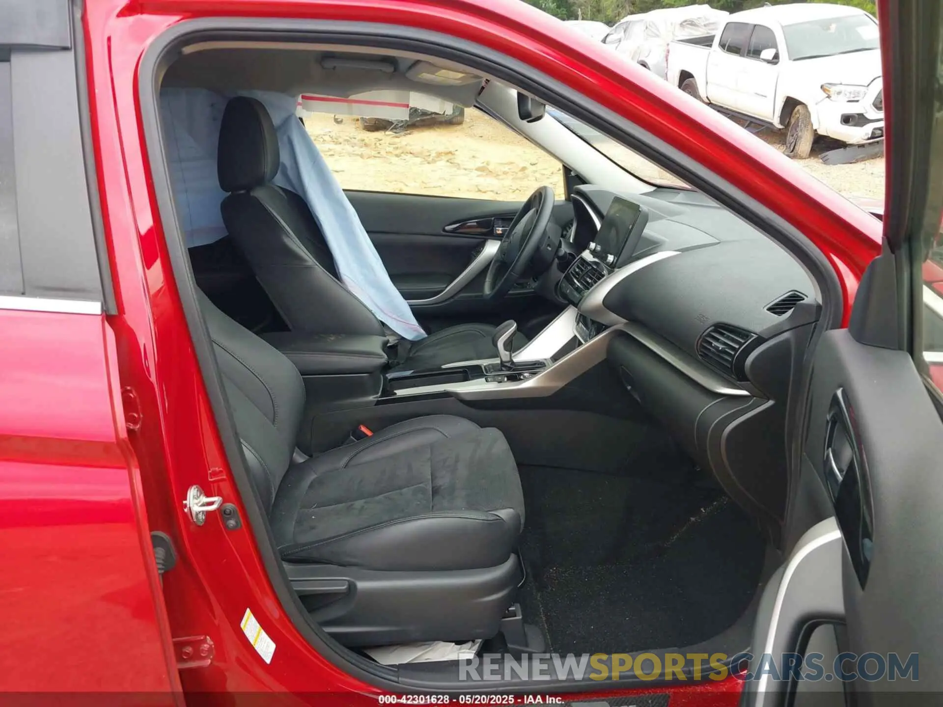 5 Photograph of a damaged car JA4ATWAA0NZ049413 MITSUBISHI ECLIPSE CROSS 2022