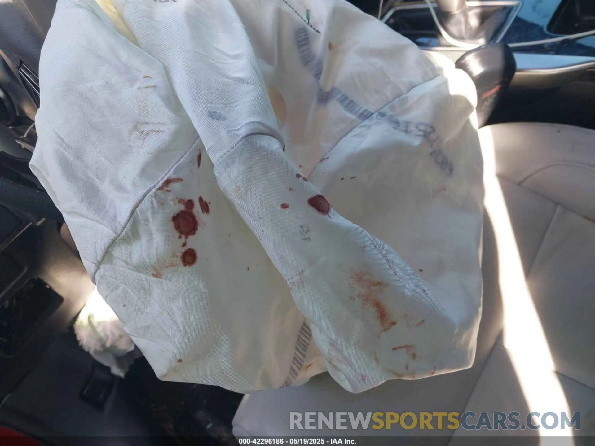 6 Photograph of a damaged car JA4ATWAA0NZ050061 MITSUBISHI ECLIPSE CROSS 2022