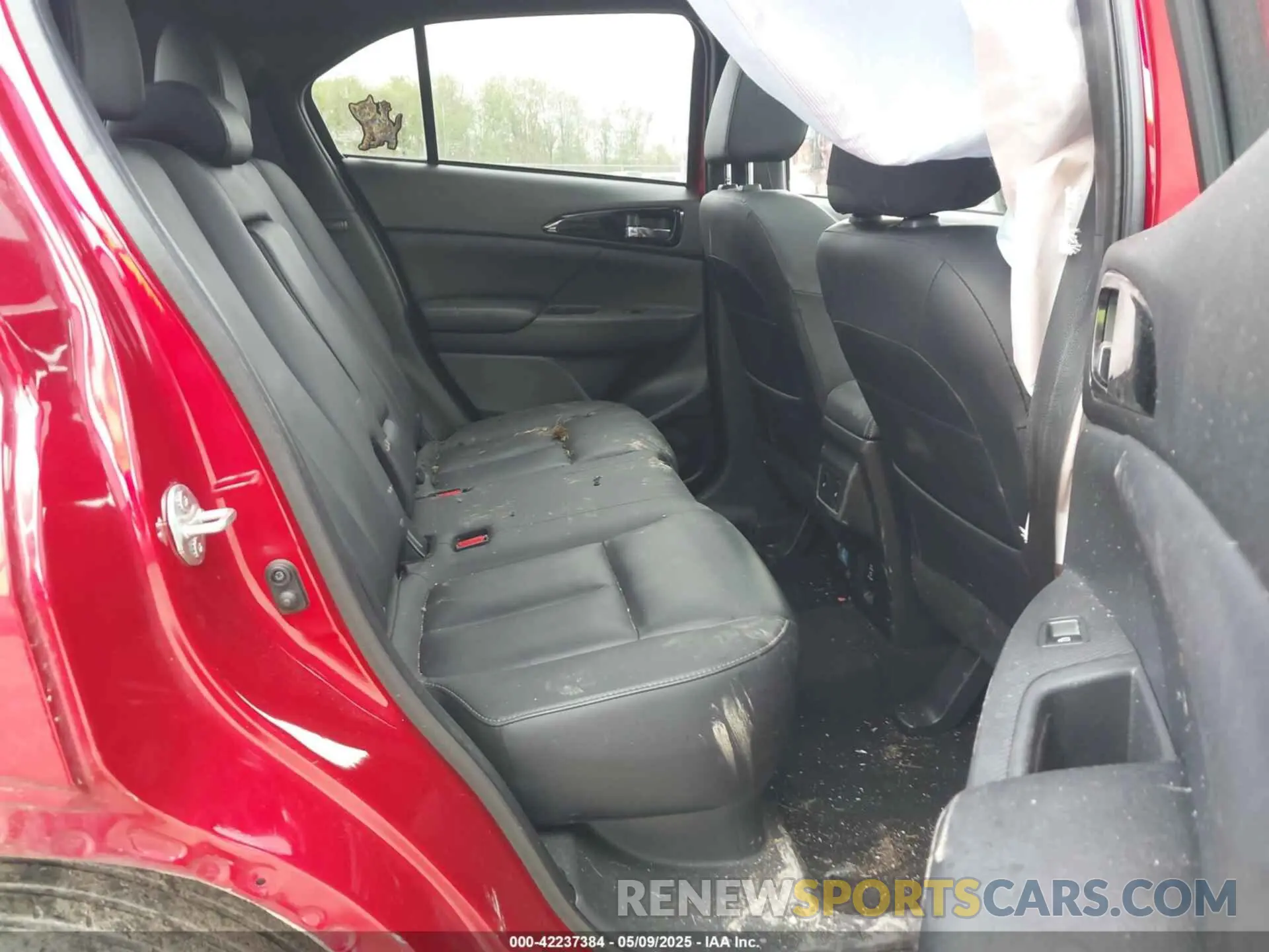 8 Photograph of a damaged car JA4ATWAA1NZ000964 MITSUBISHI ECLIPSE CROSS 2022