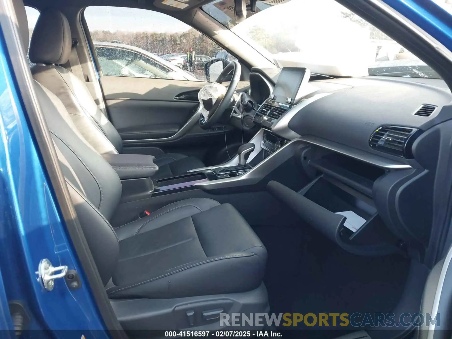 5 Photograph of a damaged car JA4ATWAA6NZ004119 MITSUBISHI ECLIPSE CROSS 2022