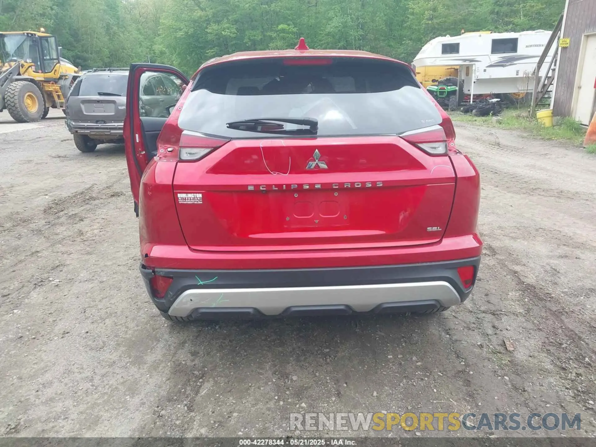 17 Photograph of a damaged car JA4ATWAA8NZ000931 MITSUBISHI ECLIPSE CROSS 2022