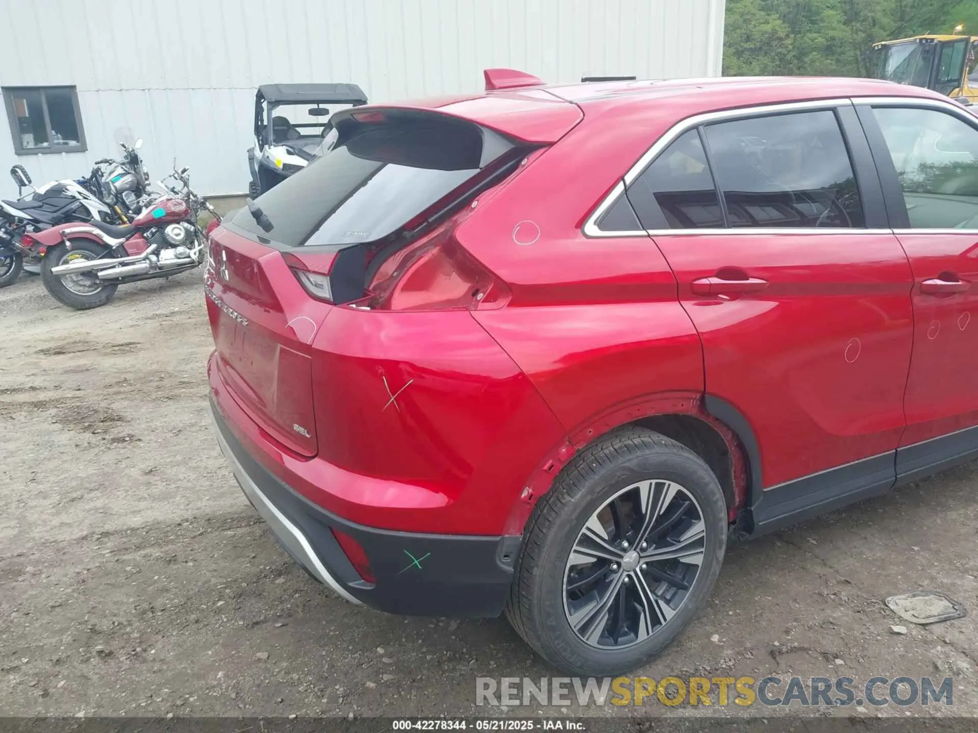 21 Photograph of a damaged car JA4ATWAA8NZ000931 MITSUBISHI ECLIPSE CROSS 2022