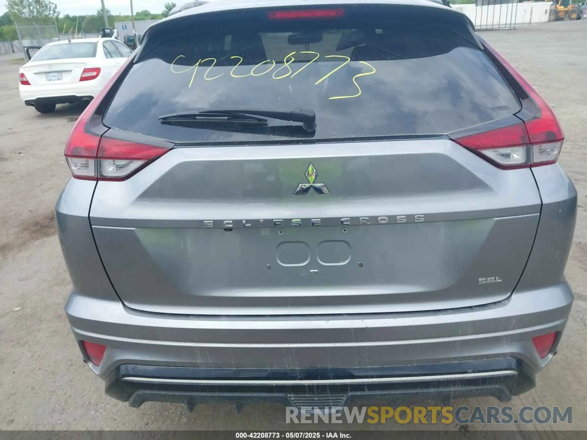 16 Photograph of a damaged car JA4ATWAA8NZ004476 MITSUBISHI ECLIPSE CROSS 2022