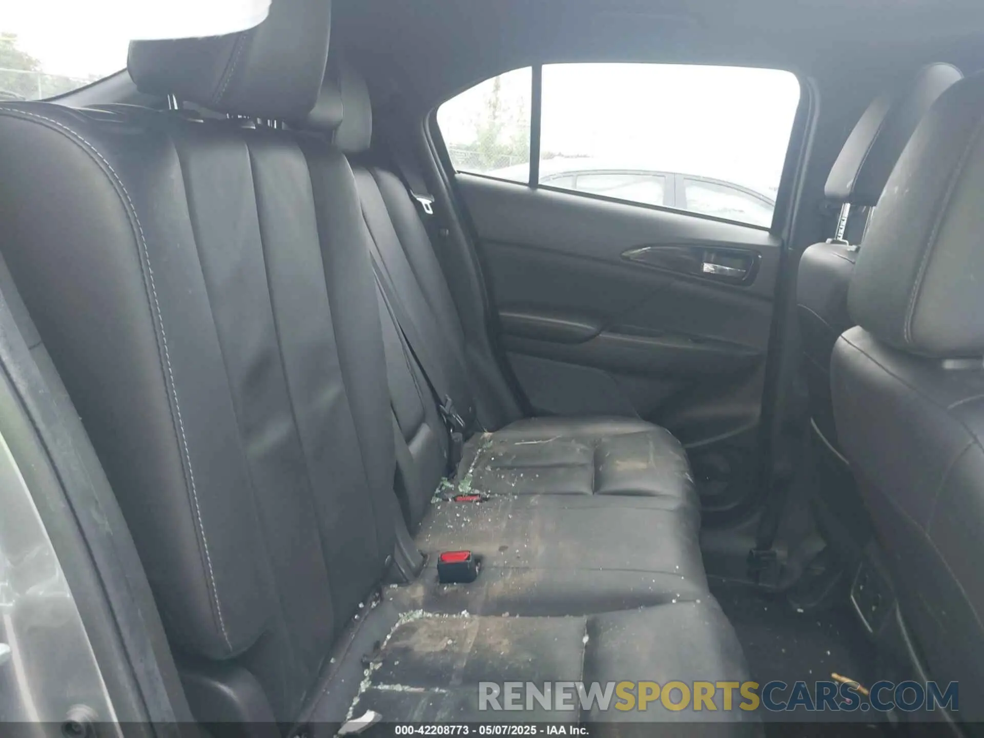 8 Photograph of a damaged car JA4ATWAA8NZ004476 MITSUBISHI ECLIPSE CROSS 2022